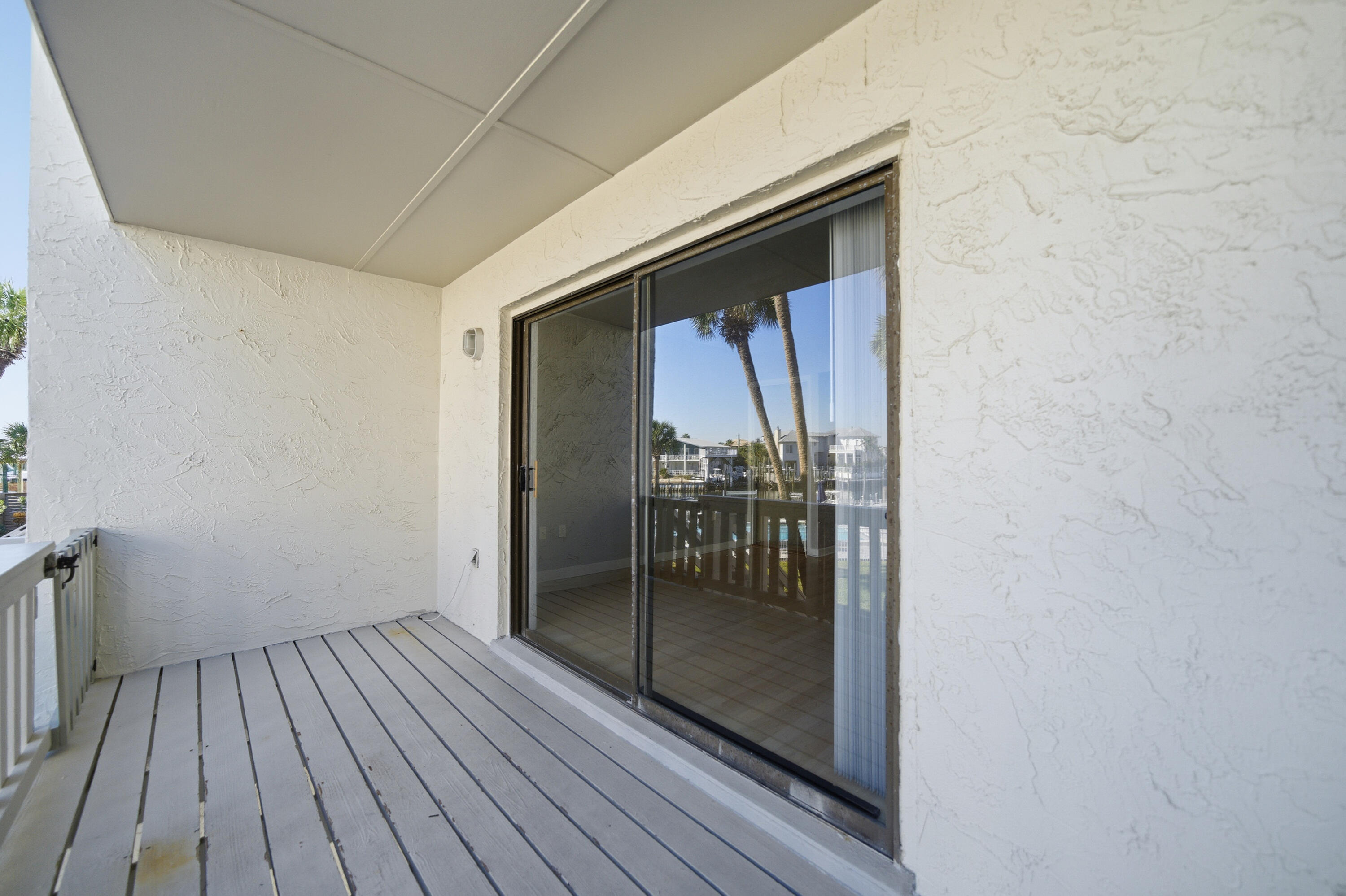 ISLA BLANCA T/H - Residential