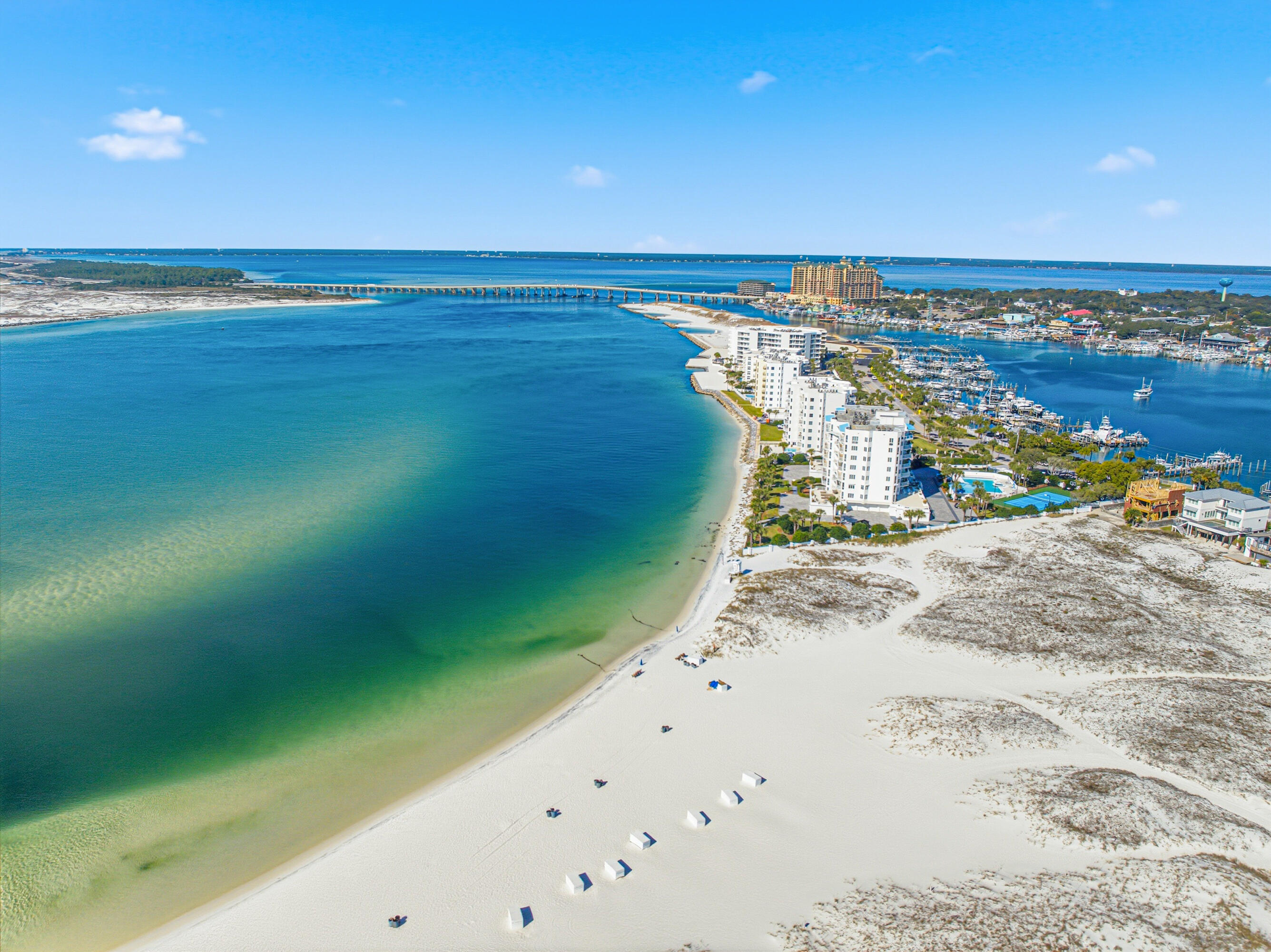 ISLA BLANCA T/H - Residential