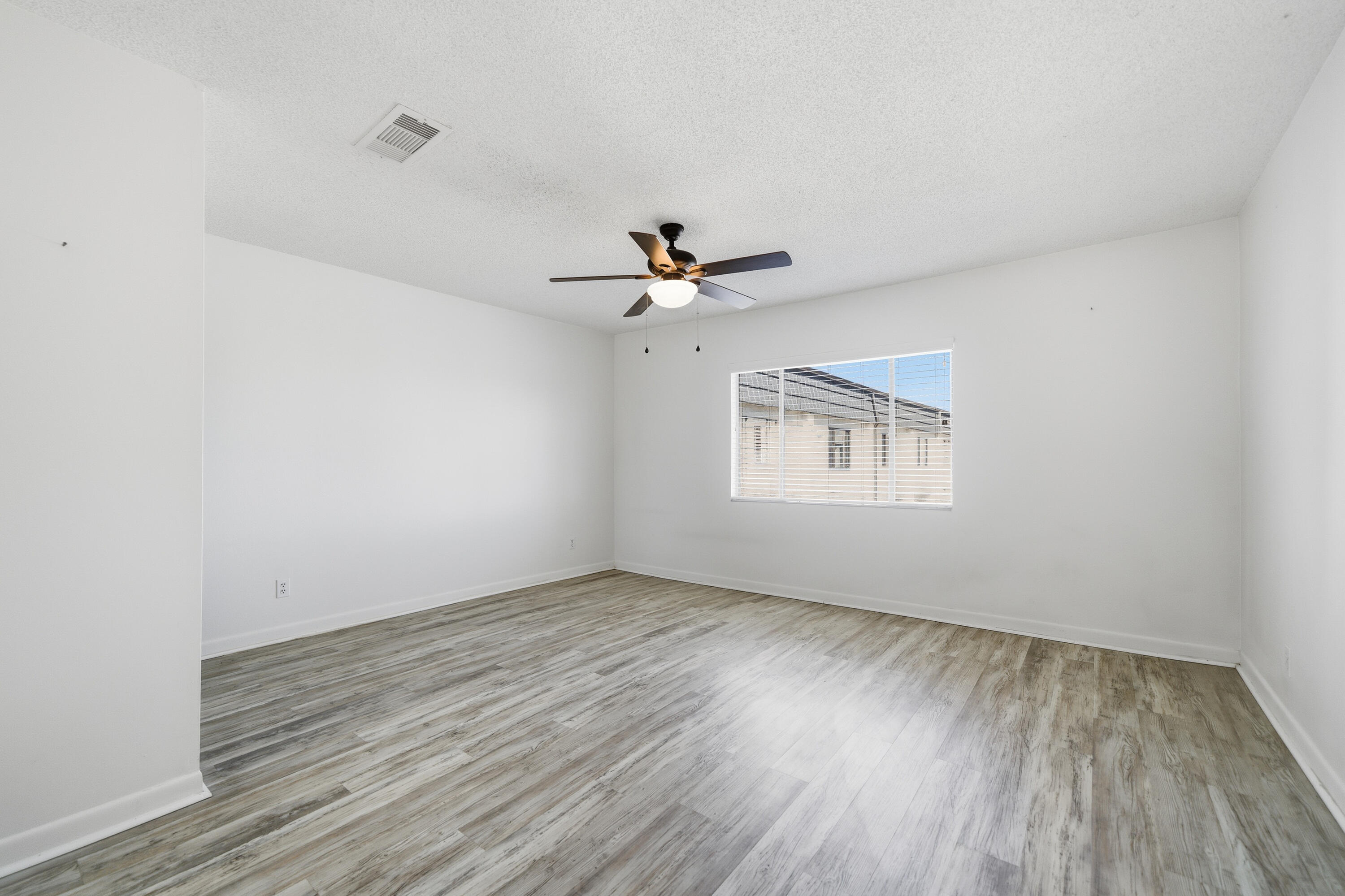 ISLA BLANCA T/H - Residential