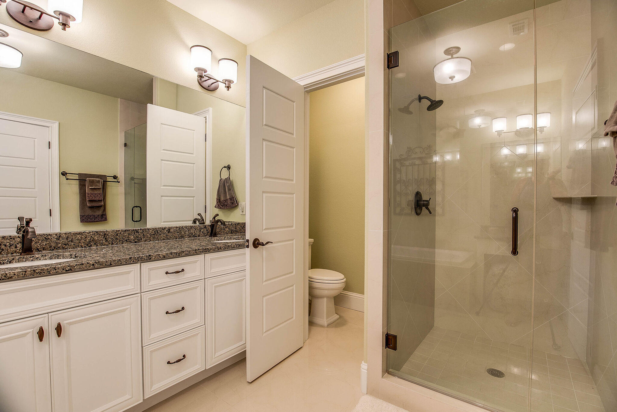 VILLA LAGO - Residential