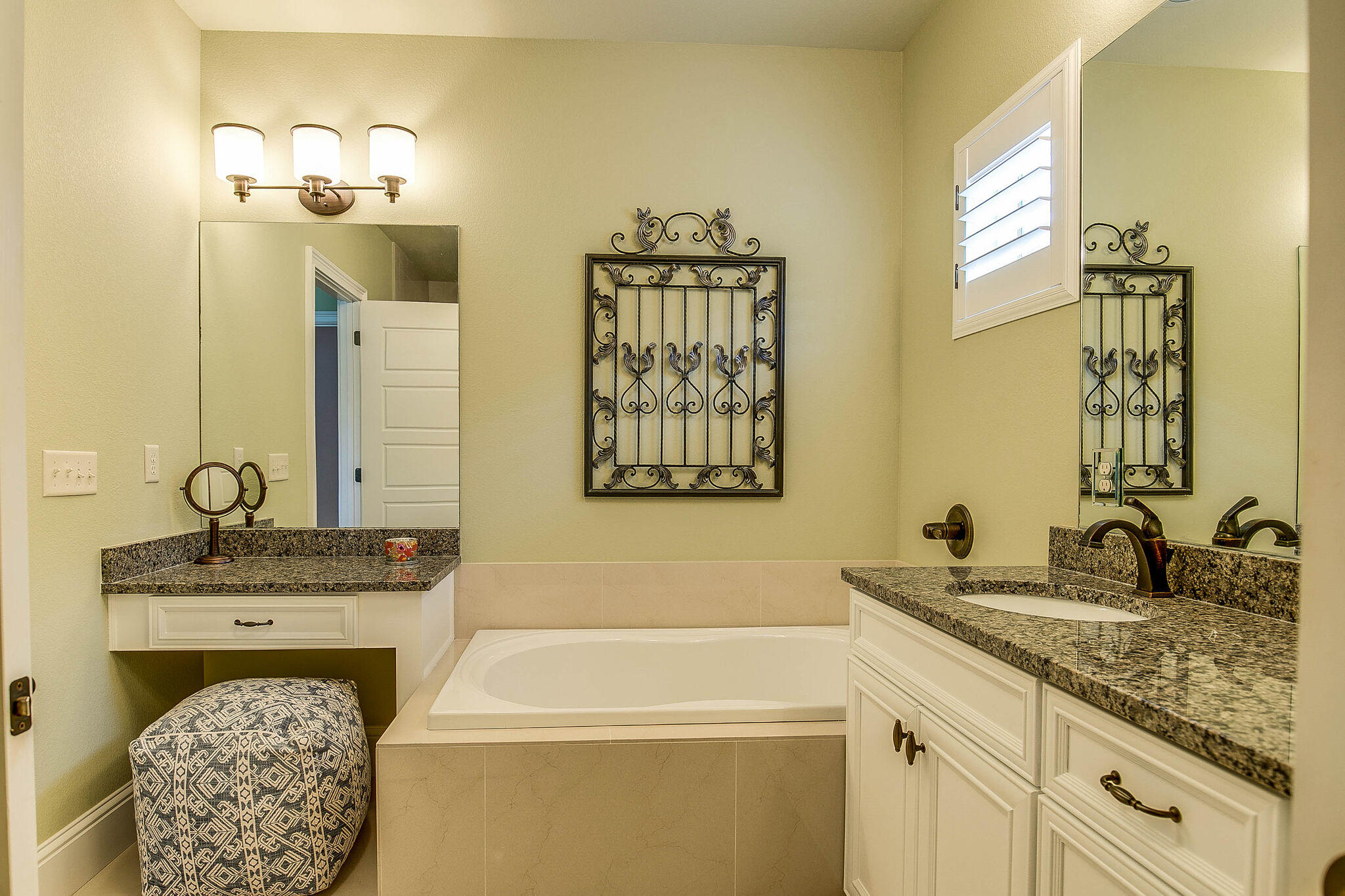 VILLA LAGO - Residential