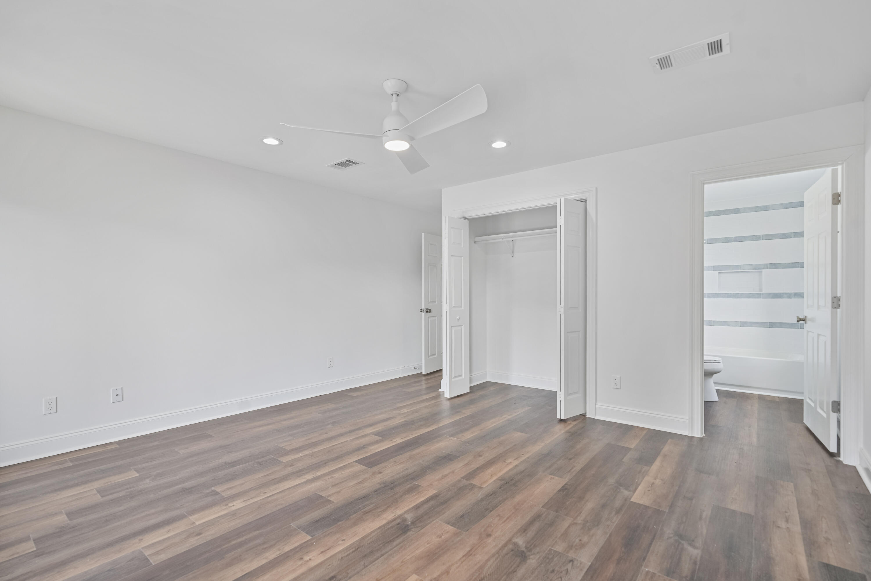 RIVIERA BEACH - Residential