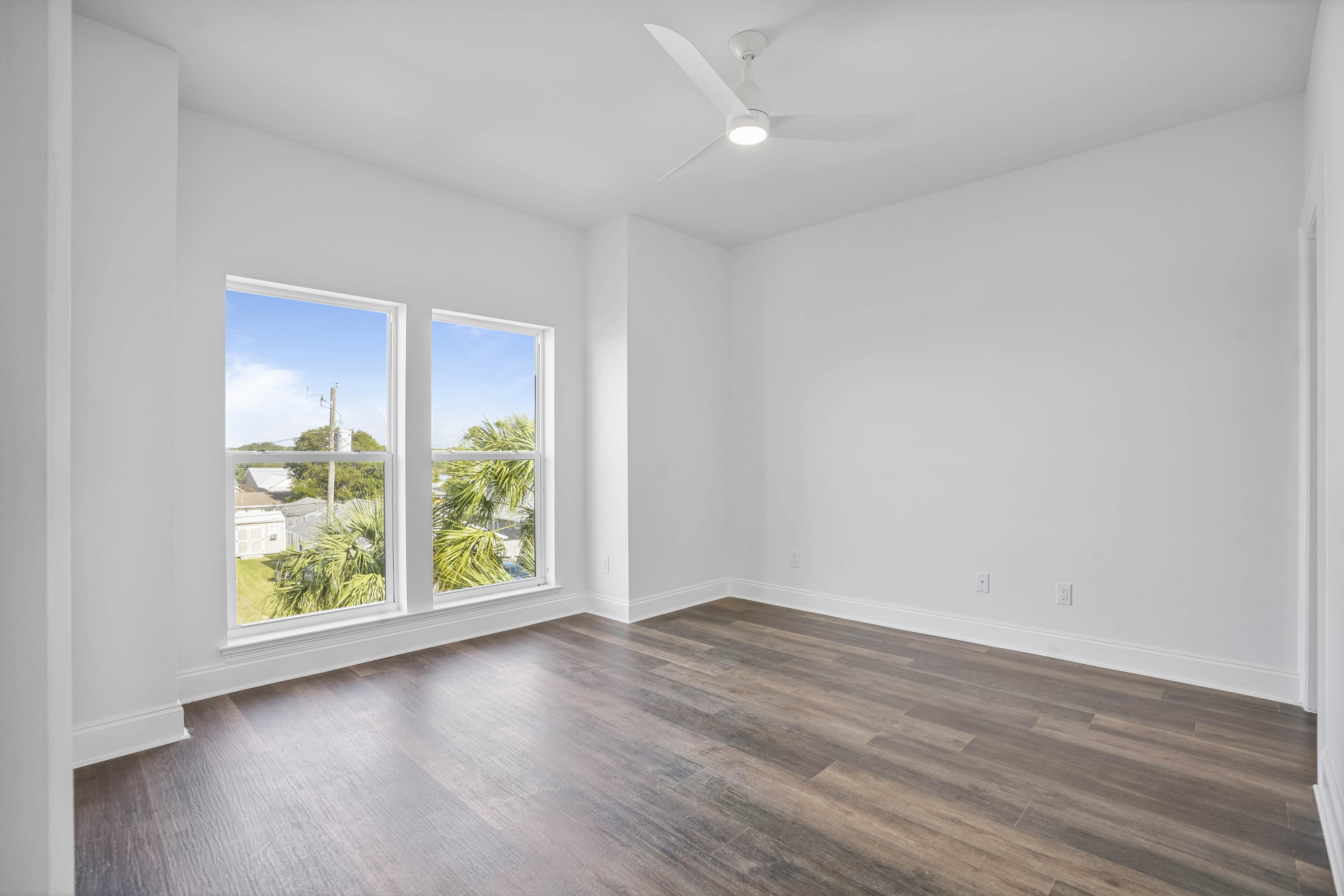 RIVIERA BEACH - Residential