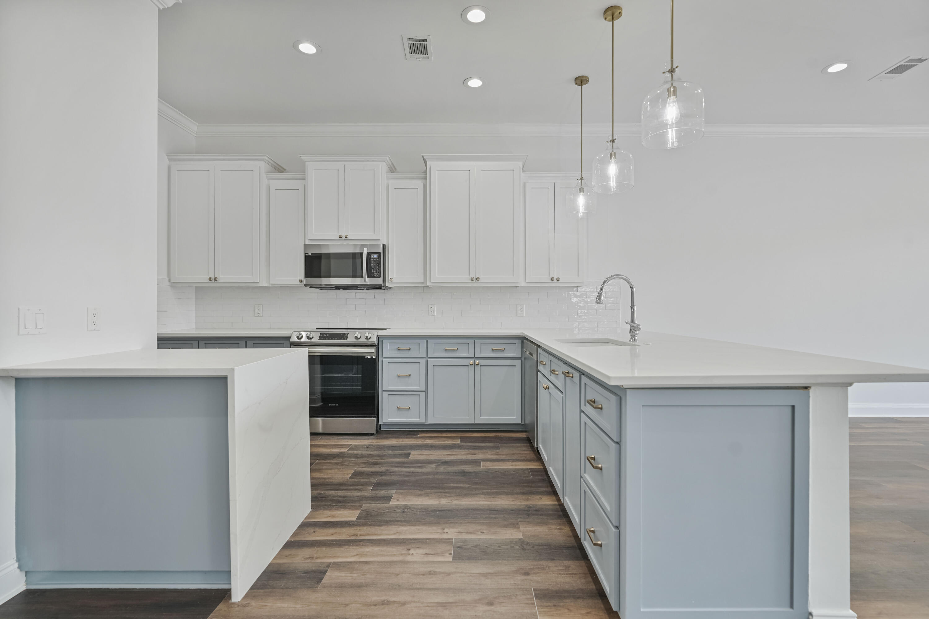 RIVIERA BEACH - Residential