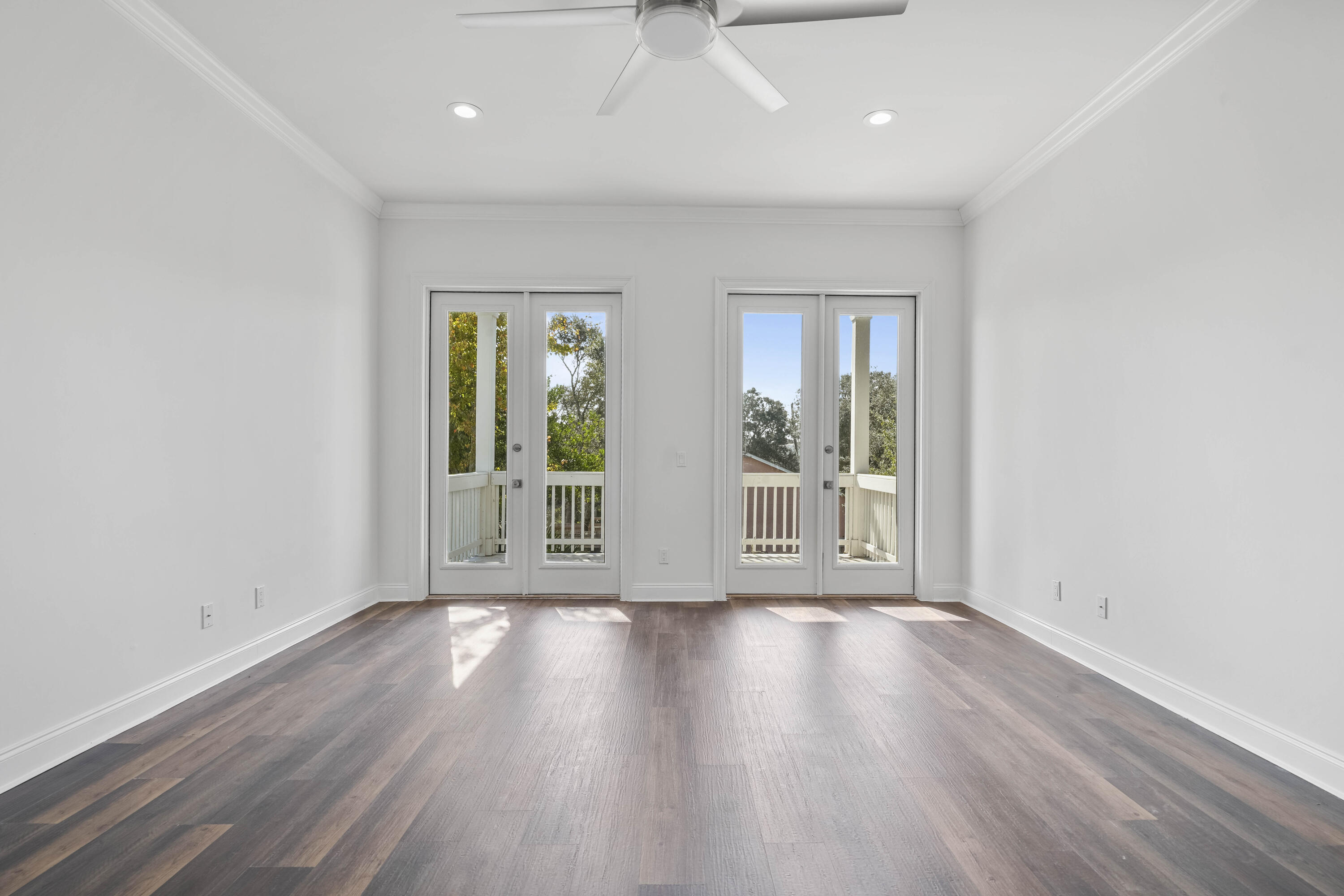 RIVIERA BEACH - Residential