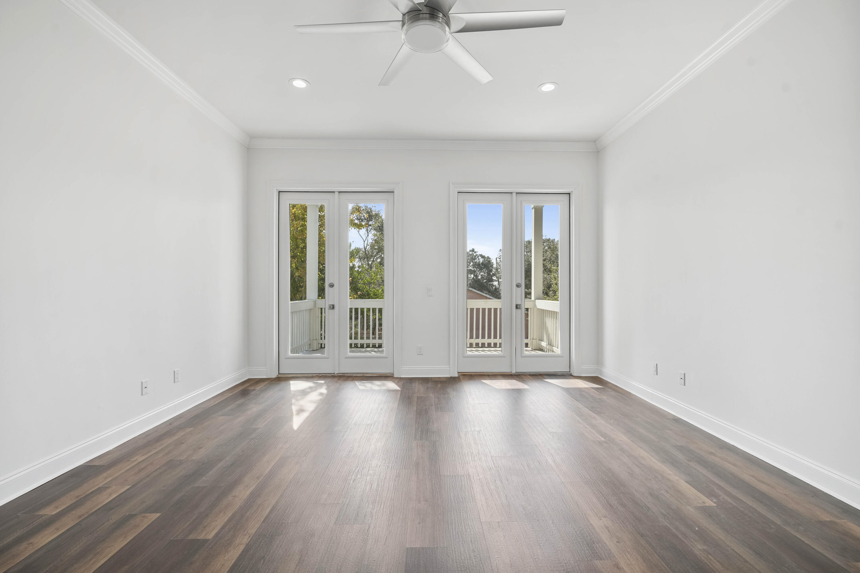 RIVIERA BEACH - Residential