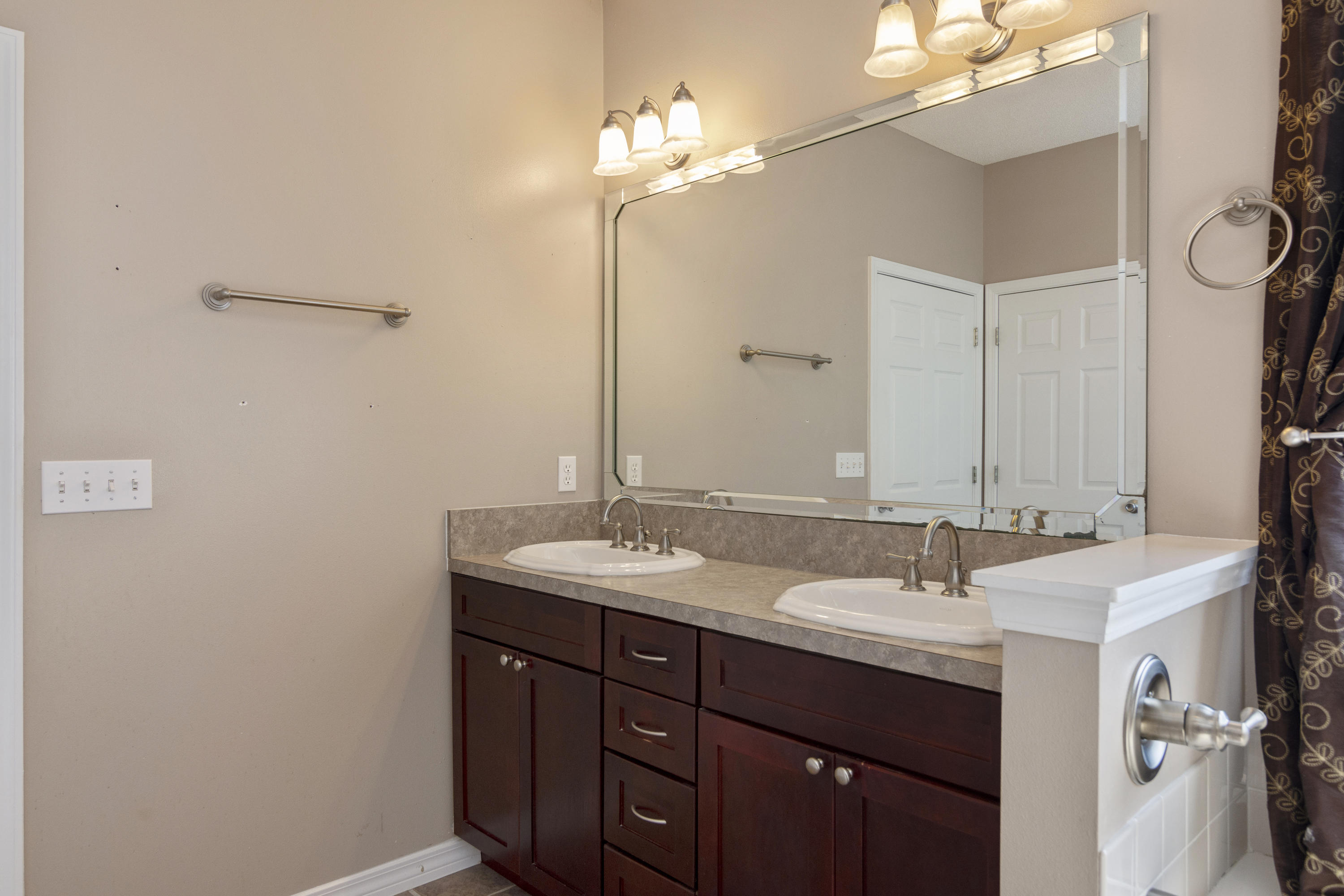 LEE FARMS PH I - Residential