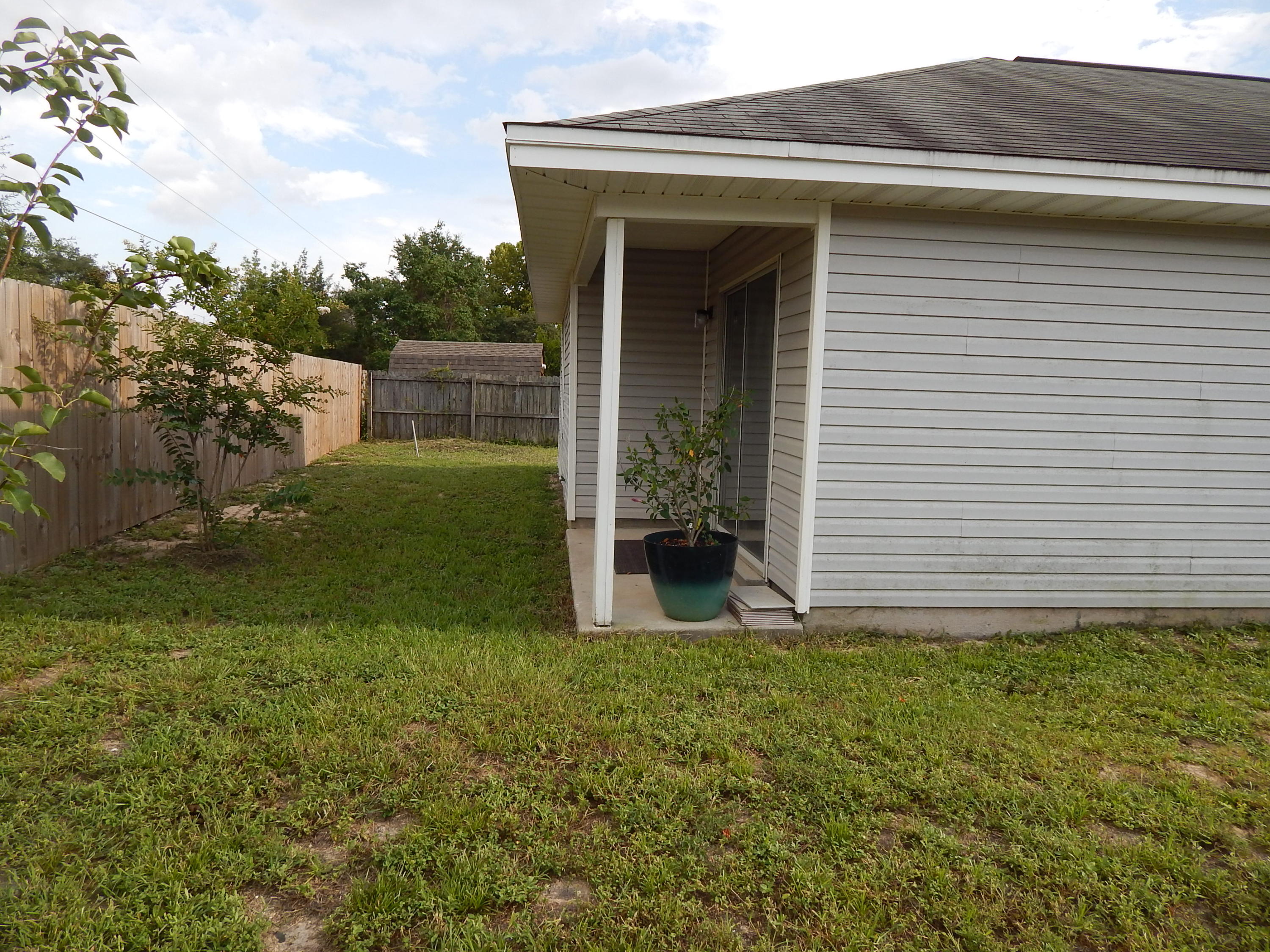 NO RECORDED SUBDIVISION - Residential