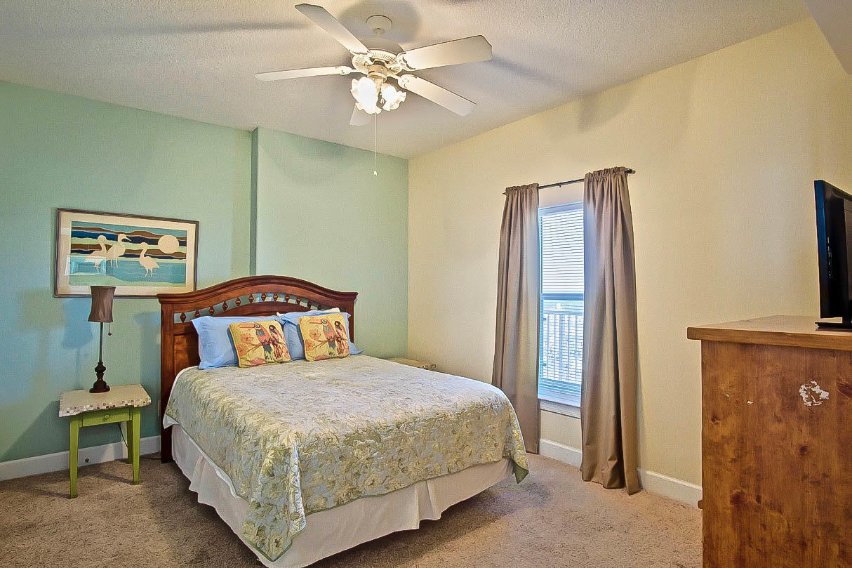 TROPIC WINDS - Residential