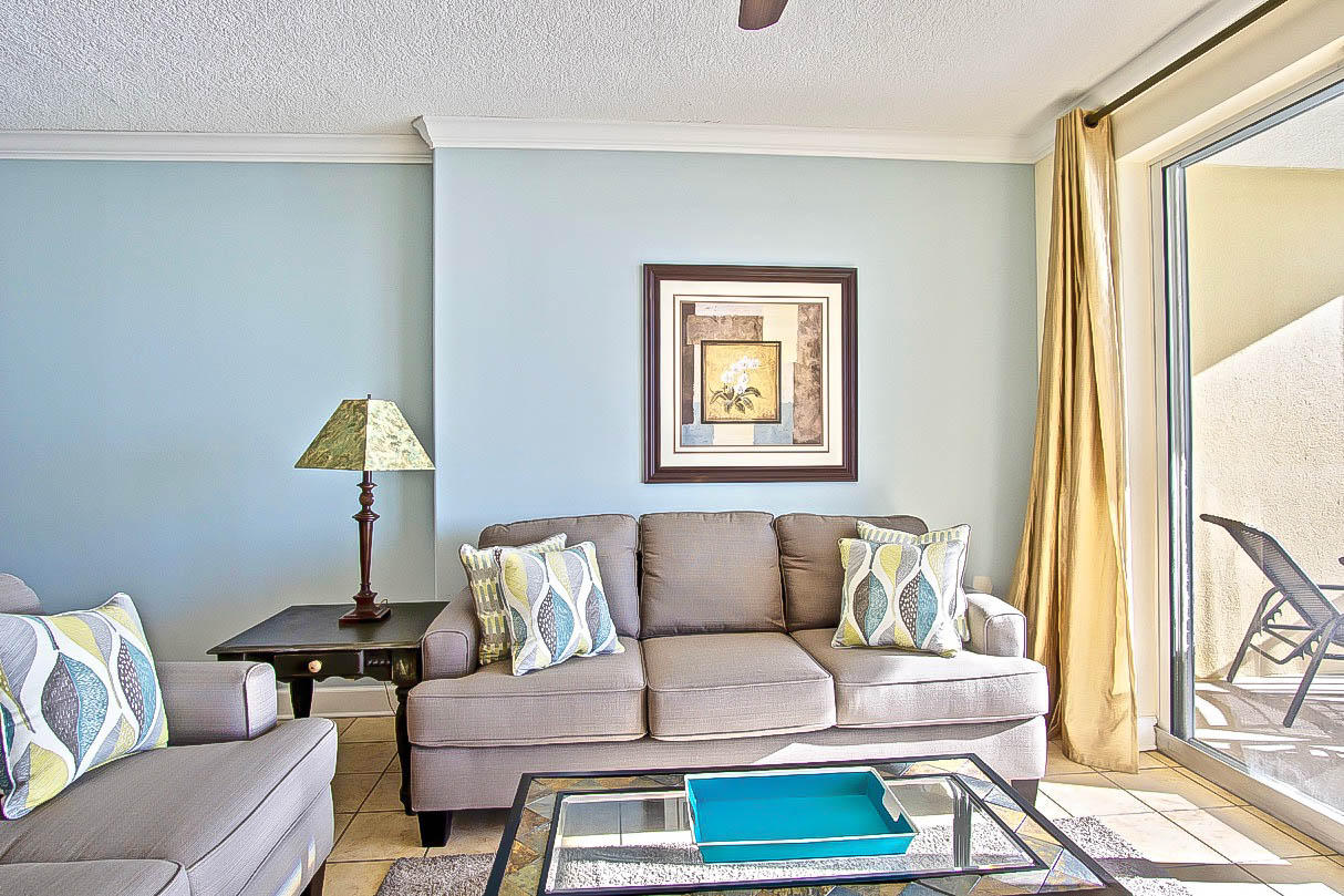 TROPIC WINDS - Residential