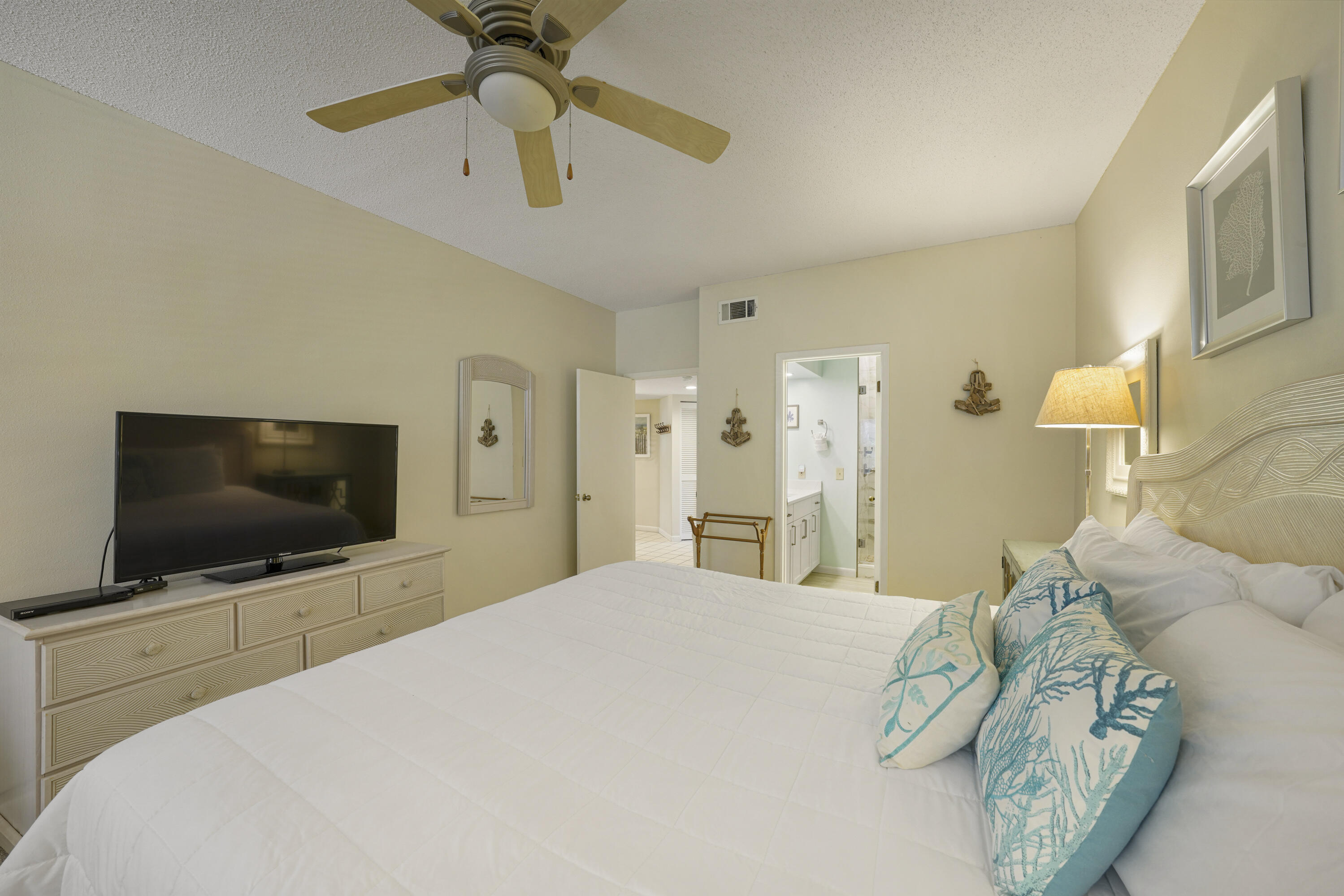 HIDDEN DUNES BEACH COTTAGES 2 - Residential