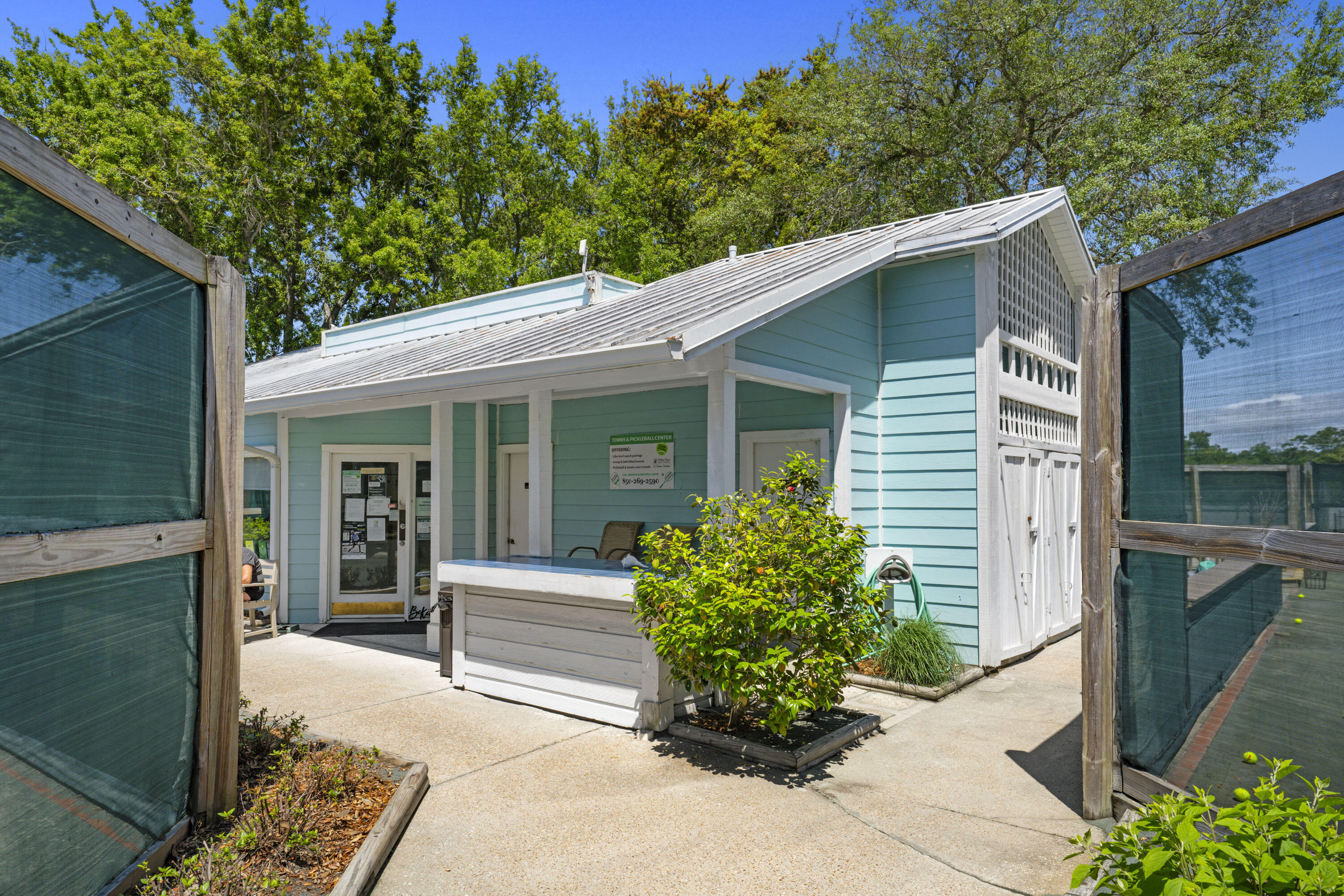 HIDDEN DUNES BEACH COTTAGES 2 - Residential