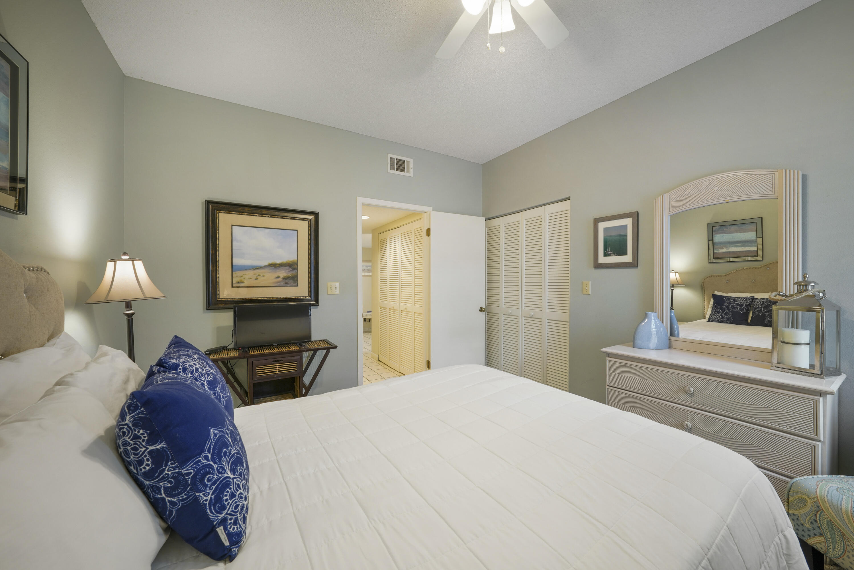 HIDDEN DUNES BEACH COTTAGES 2 - Residential