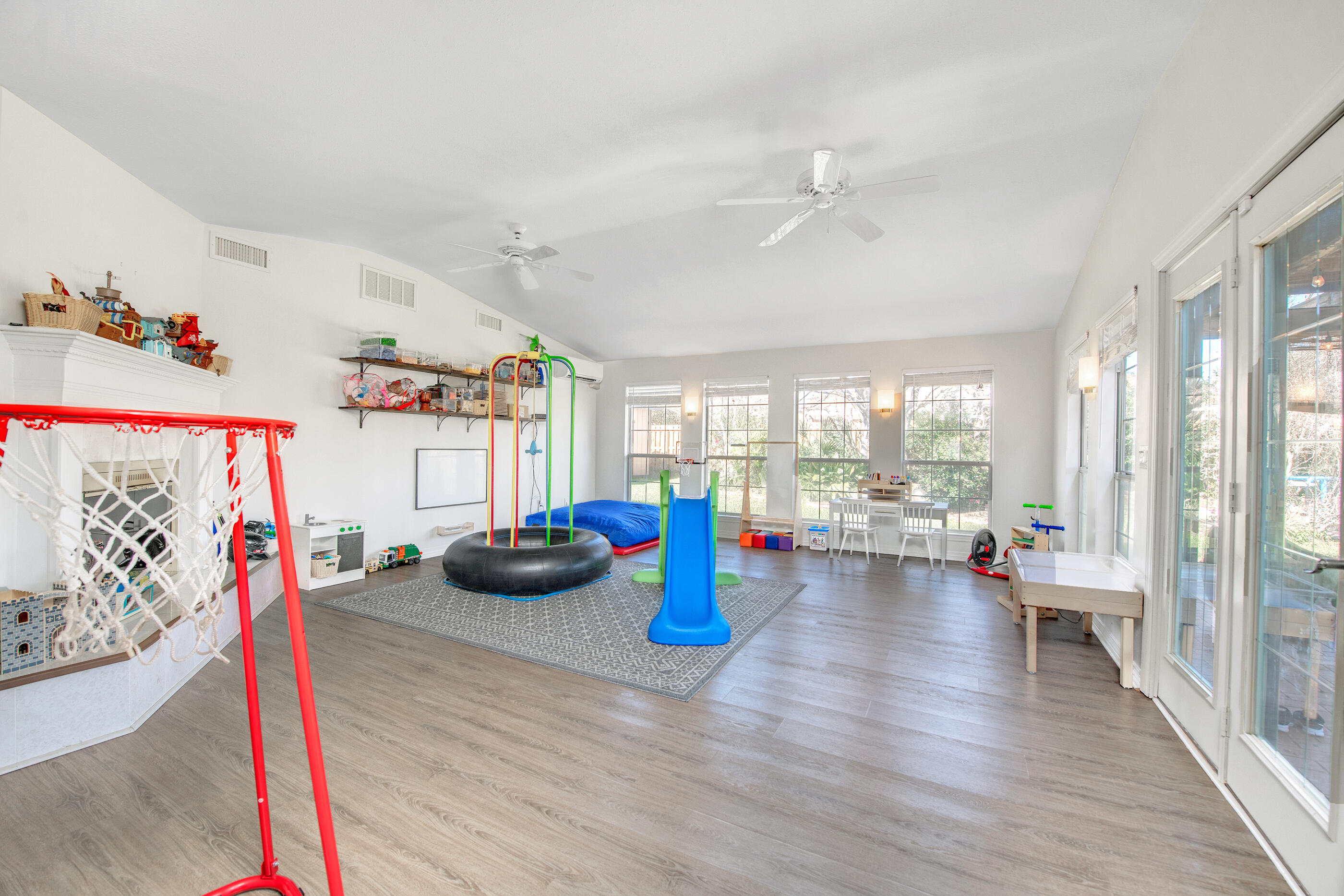 TANGLEWOOD S/D 1ST ADDN - Residential