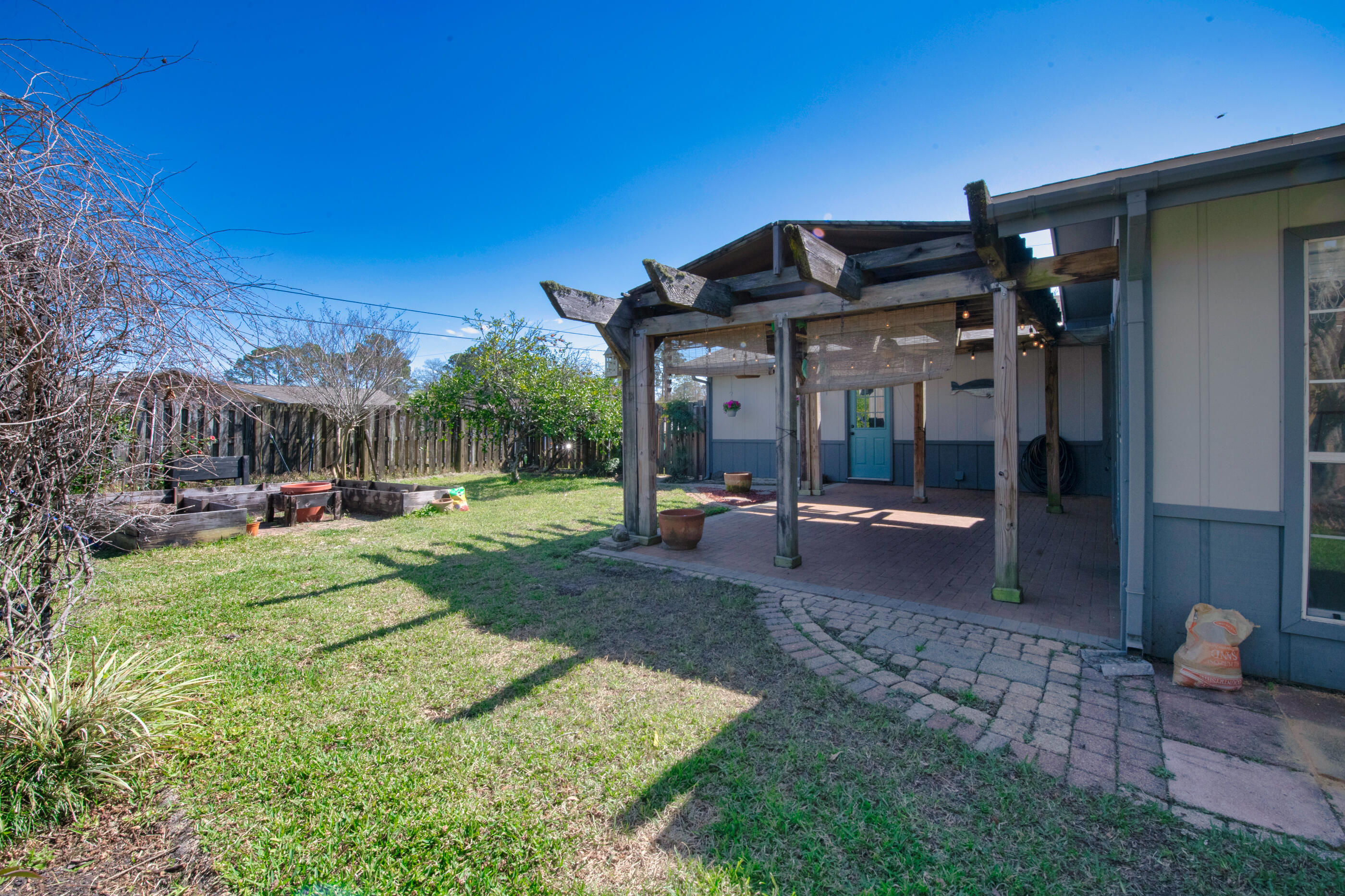 TANGLEWOOD S/D 1ST ADDN - Residential