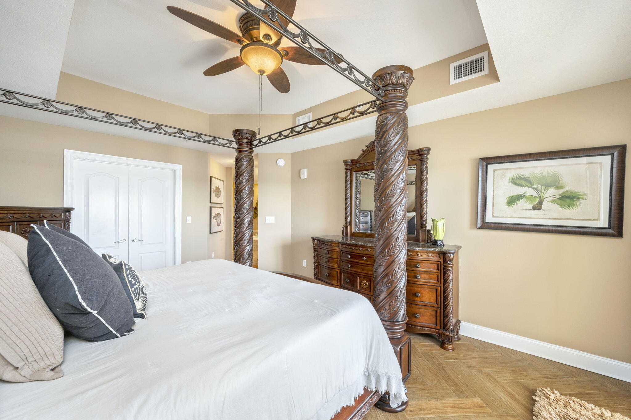 PRESIDIO YACHT CLUB - Residential