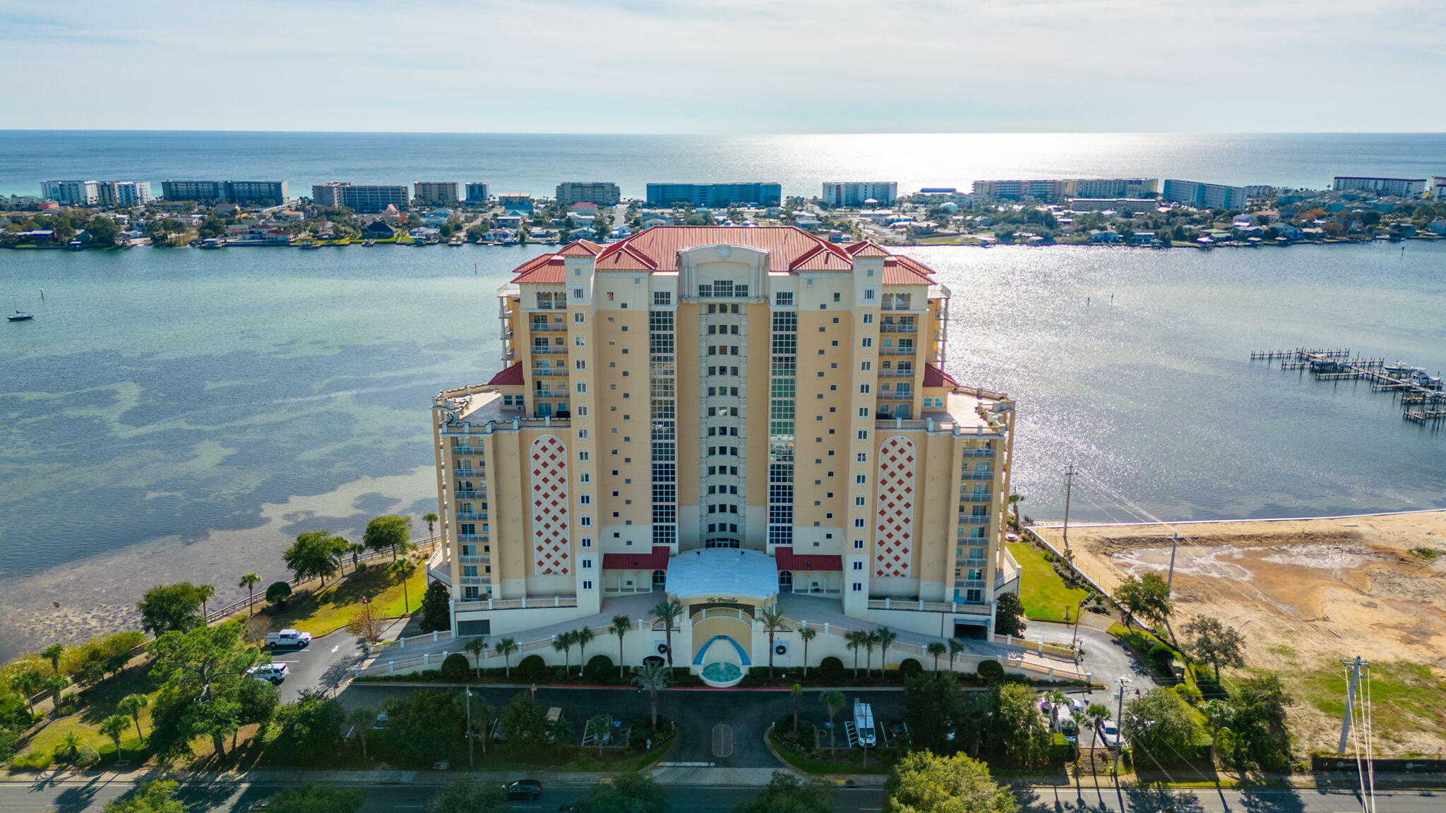 PRESIDIO YACHT CLUB - Residential