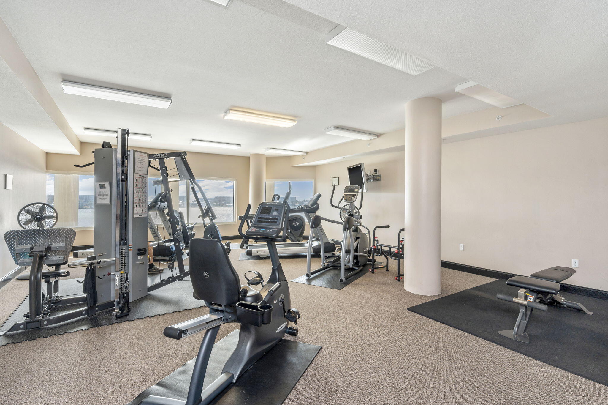 PRESIDIO YACHT CLUB - Residential