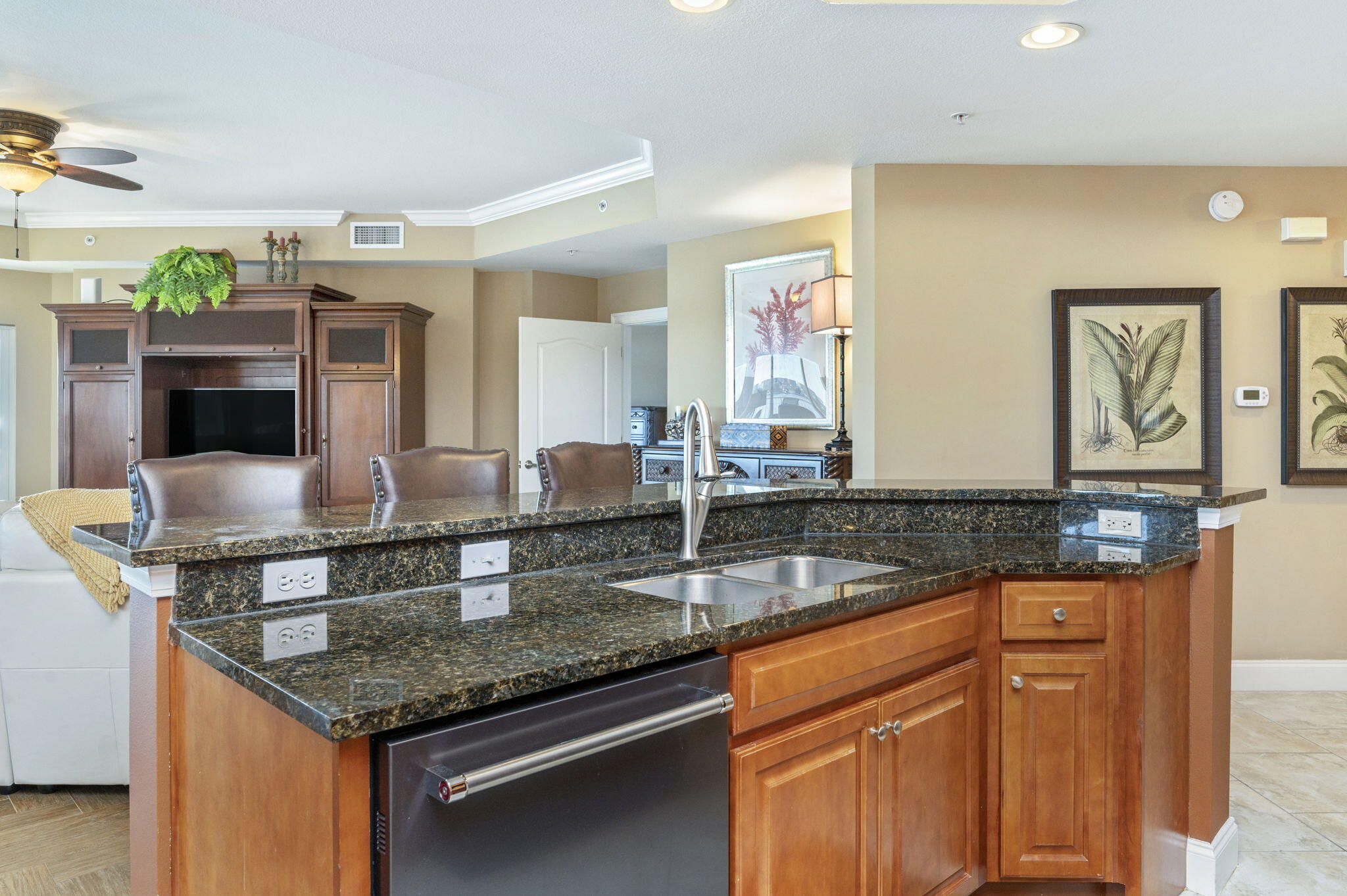PRESIDIO YACHT CLUB - Residential