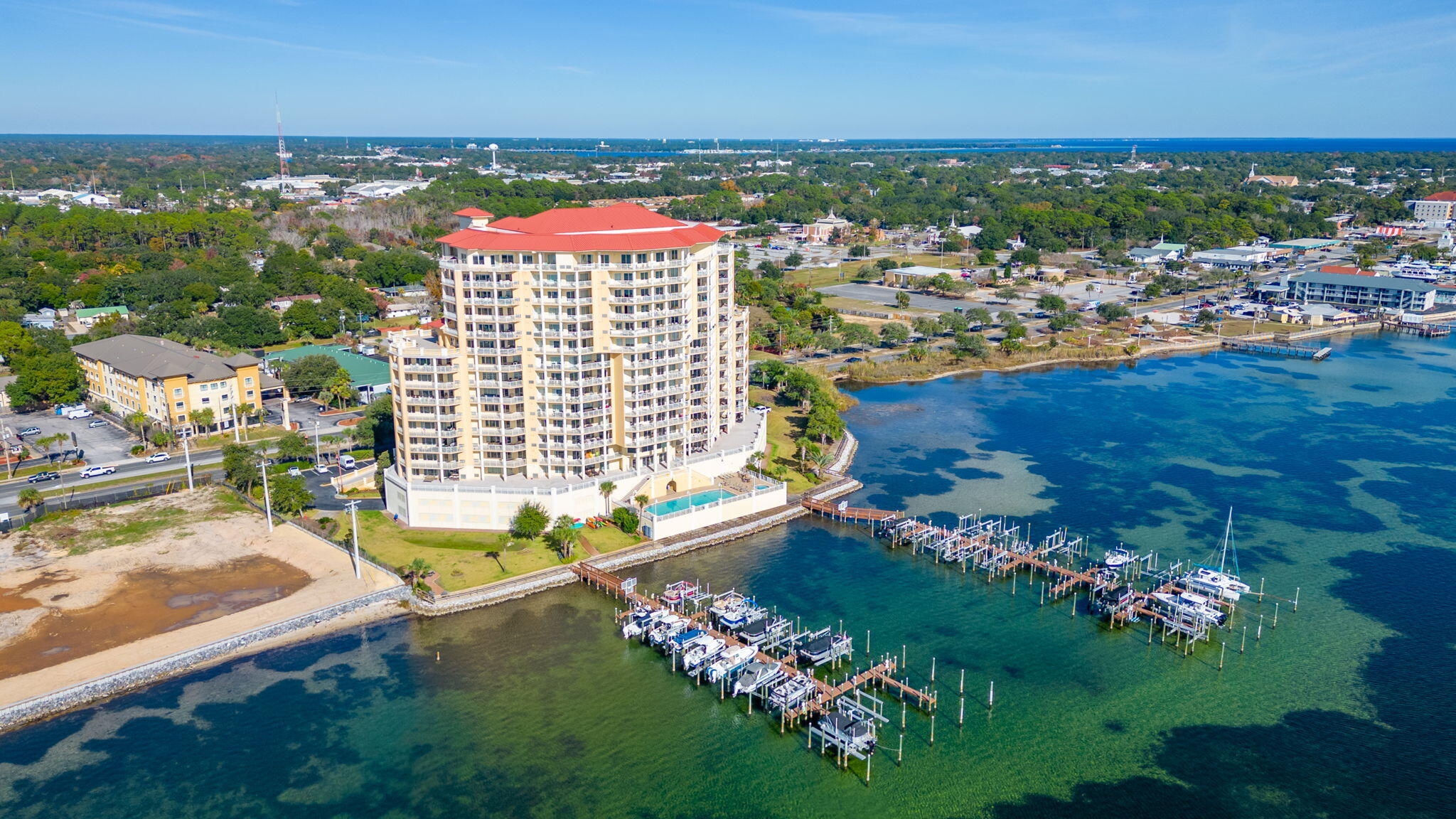 PRESIDIO YACHT CLUB - Residential