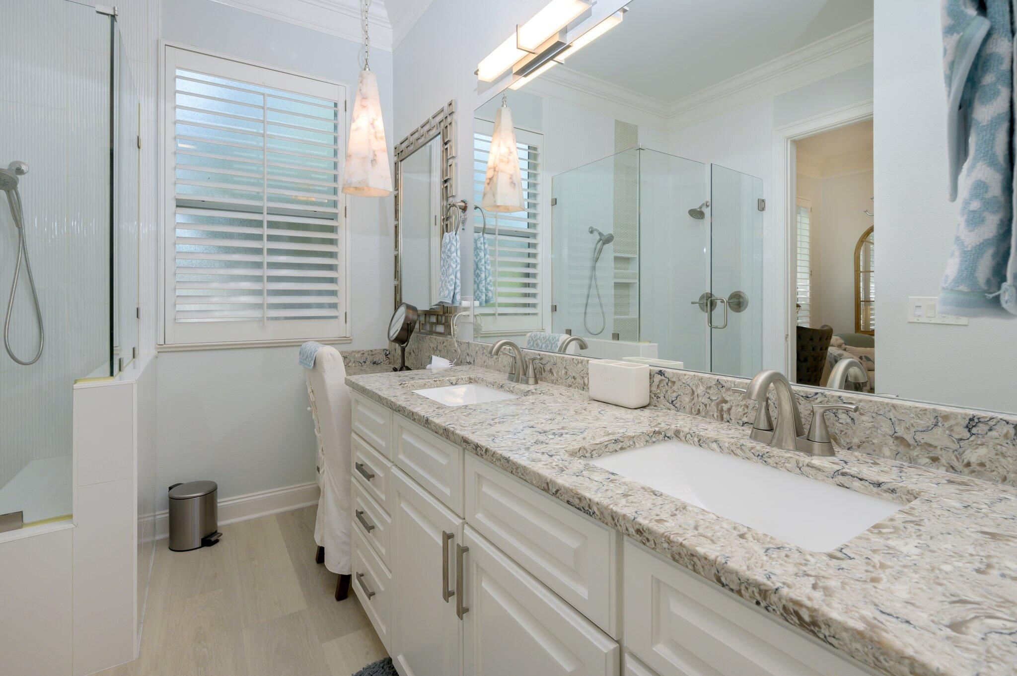 FAIRWAY VILLAS - Residential