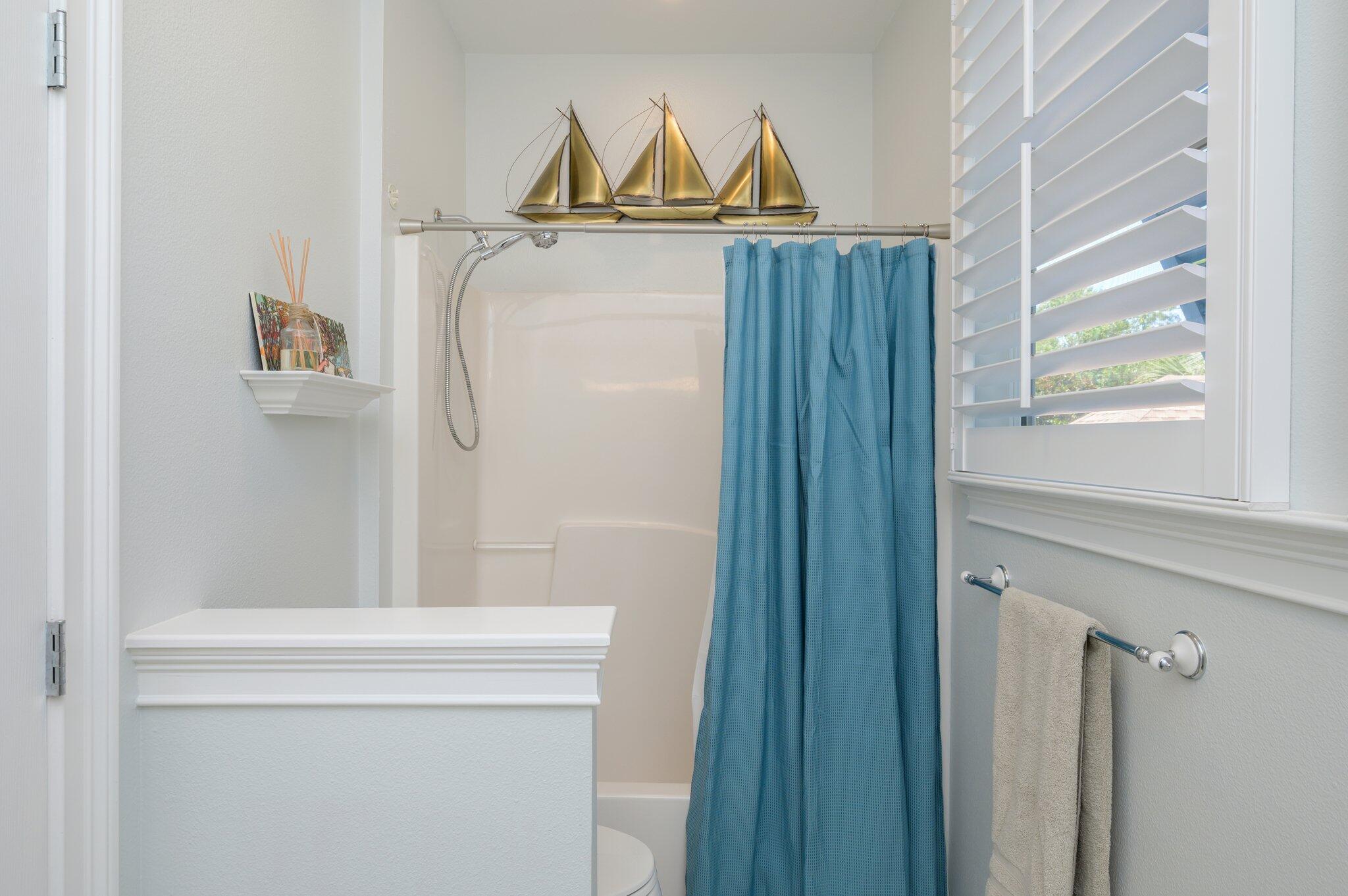 FAIRWAY VILLAS - Residential