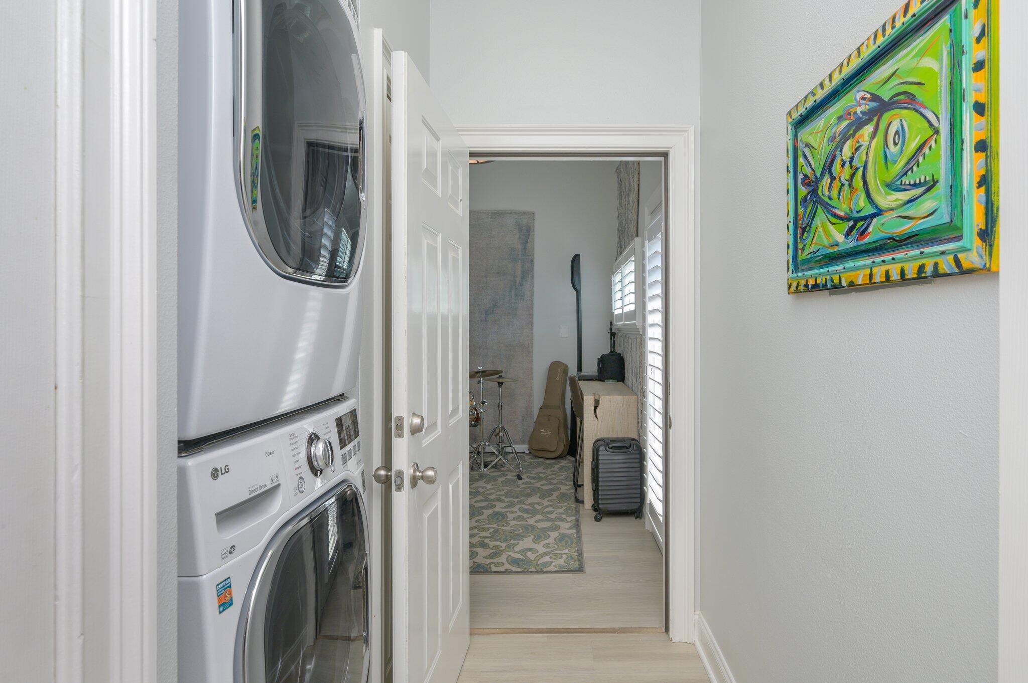 FAIRWAY VILLAS - Residential