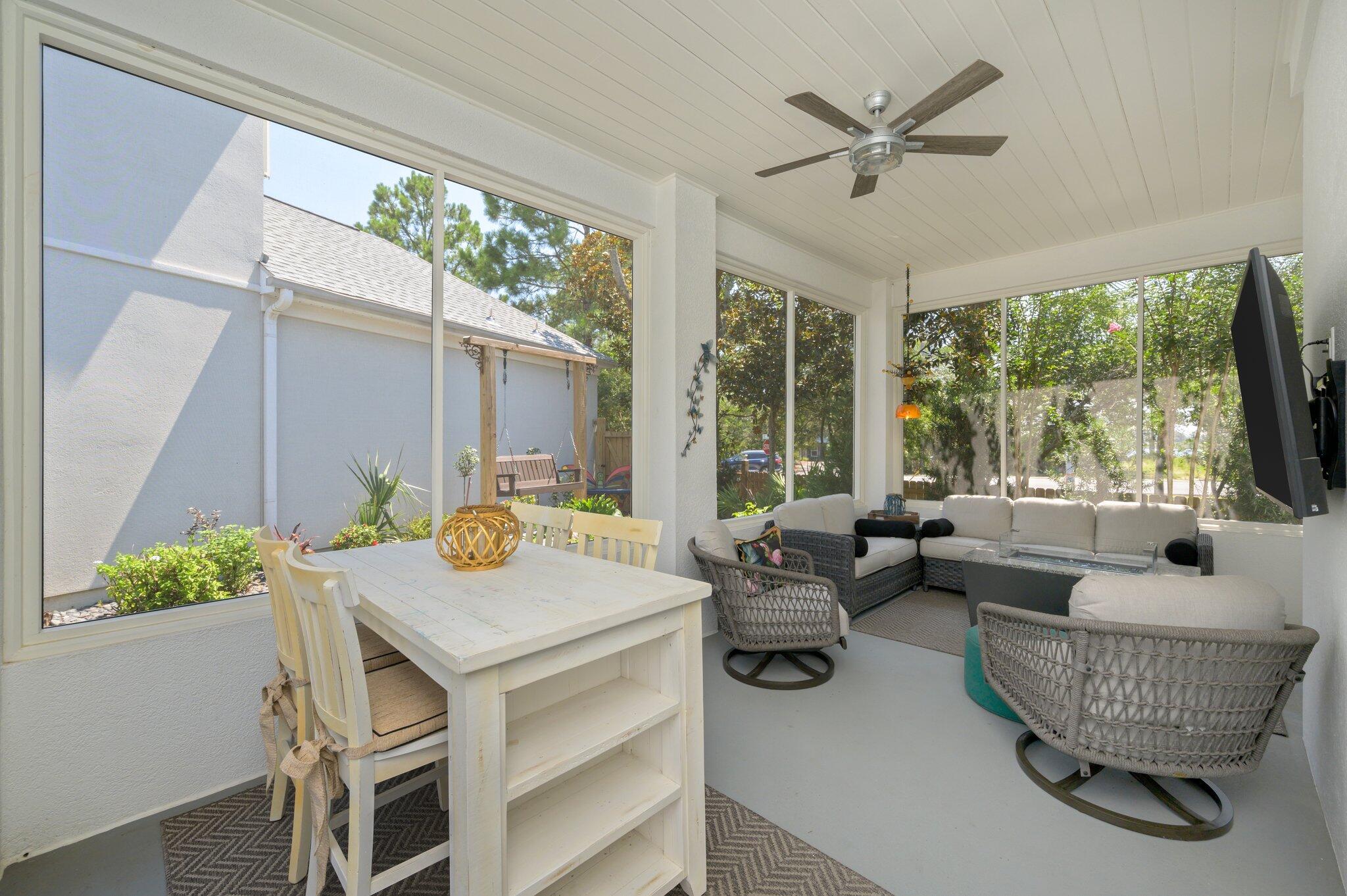 FAIRWAY VILLAS - Residential