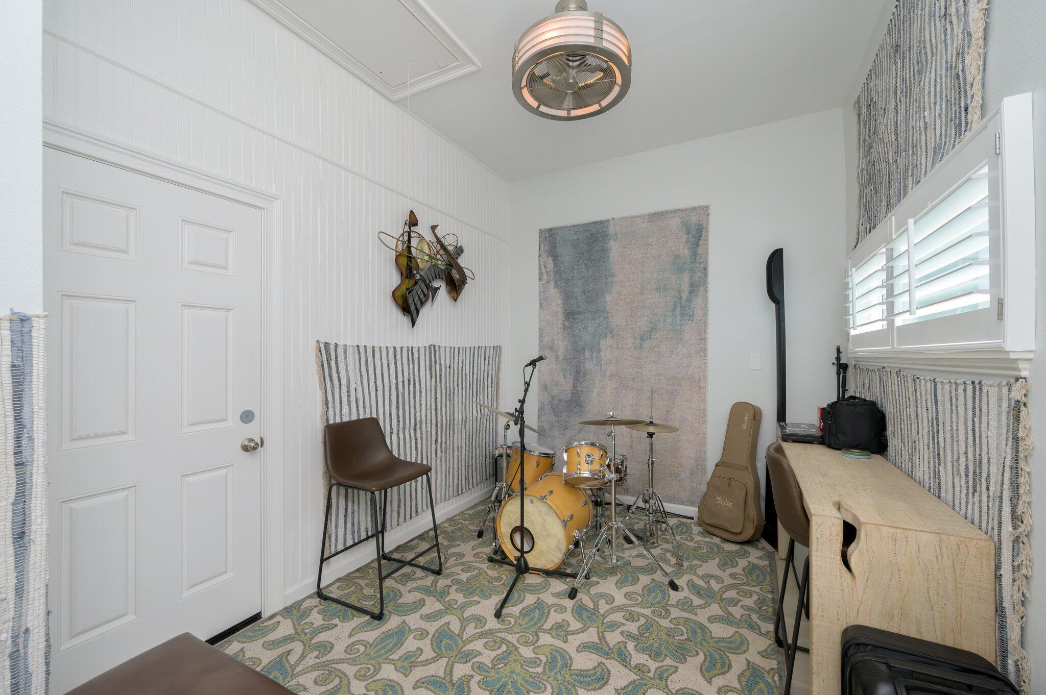 FAIRWAY VILLAS - Residential