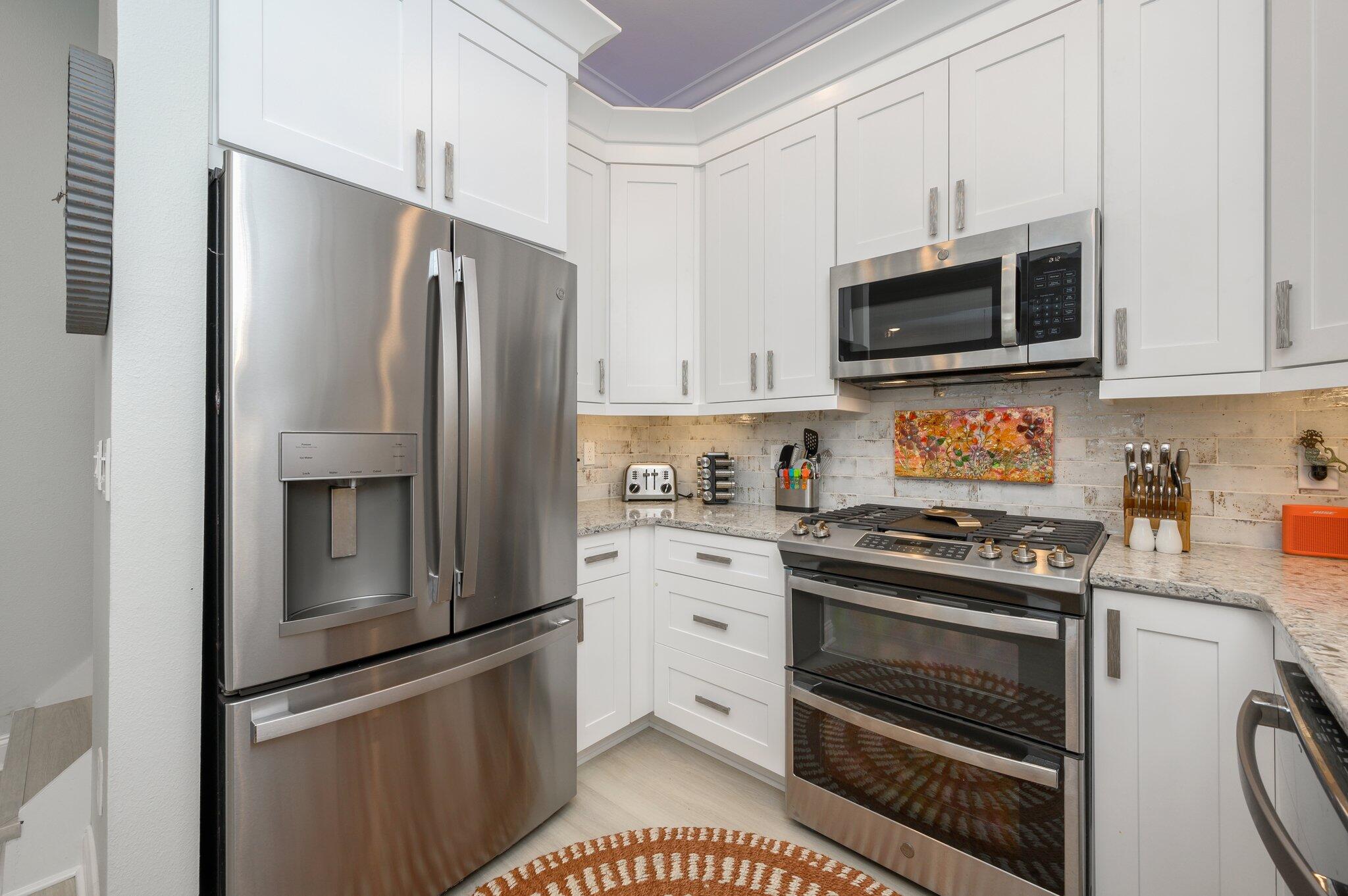 FAIRWAY VILLAS - Residential