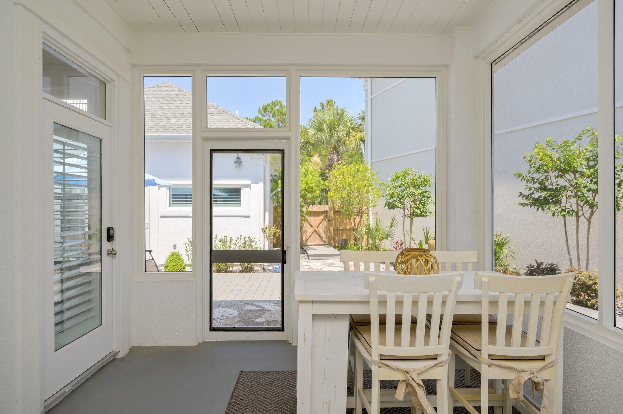 FAIRWAY VILLAS - Residential