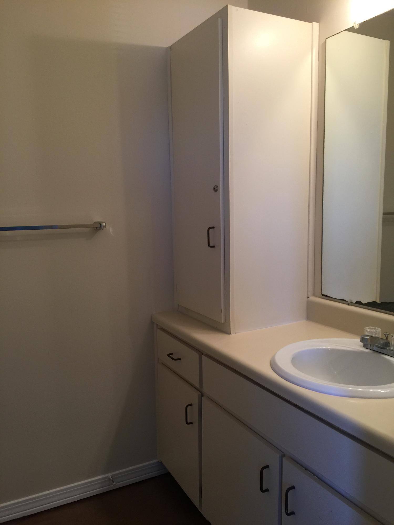 HERMITAGE CONDOMINIUM - Residential Lease