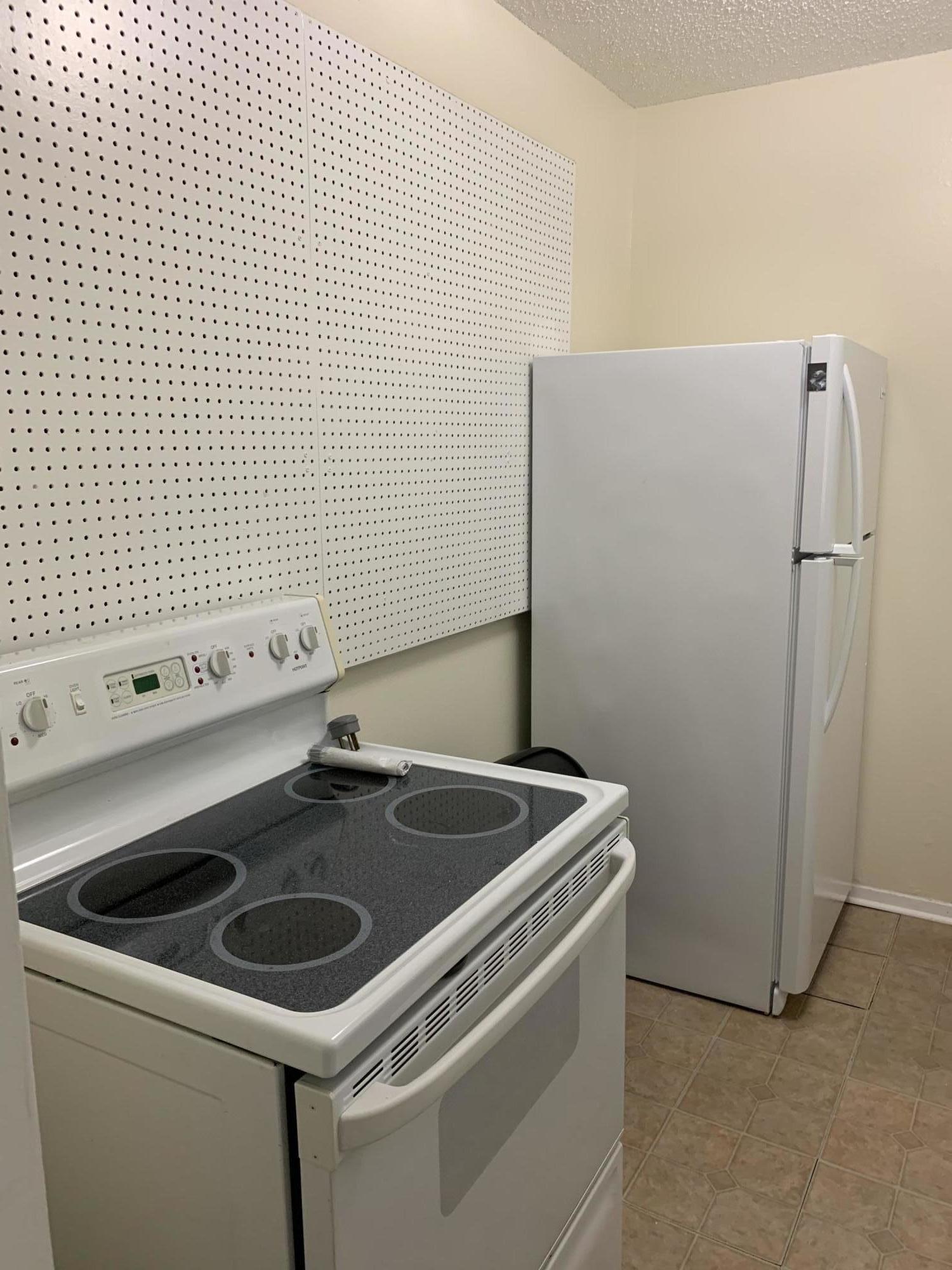 AVALON BEACH - Residential