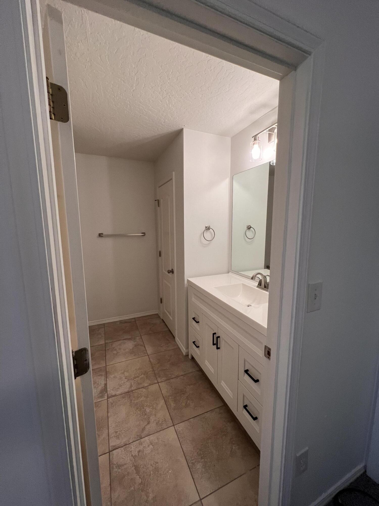 SHAY LIN T/H - Residential Lease