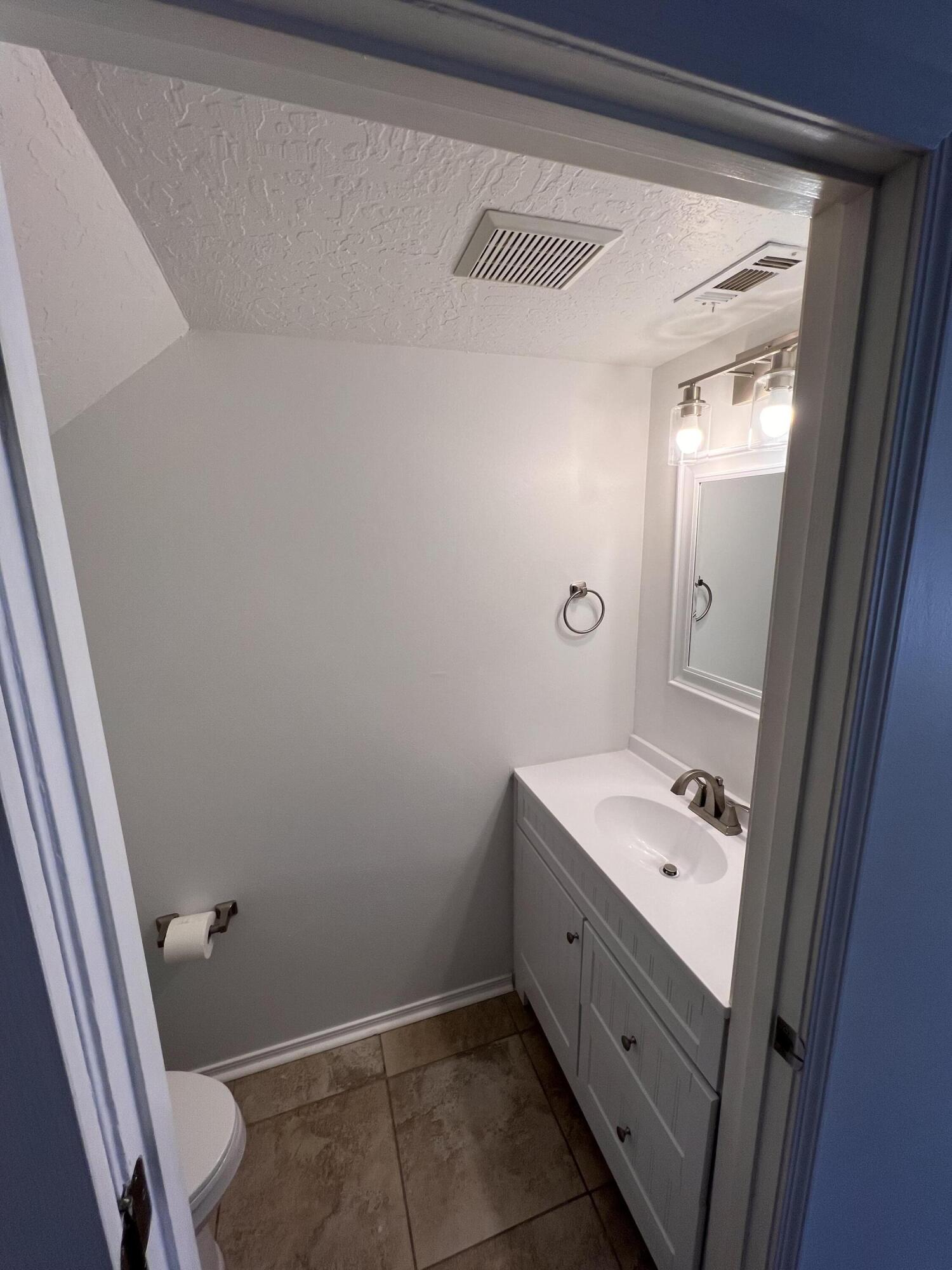 SHAY LIN T/H - Residential Lease