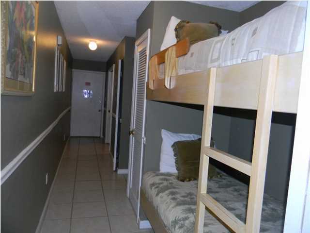 SUMMERSPELL CONDO - Residential