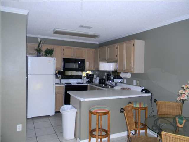 SUMMERSPELL CONDO - Residential