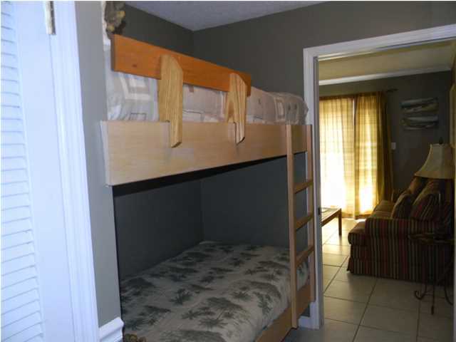 SUMMERSPELL CONDO - Residential