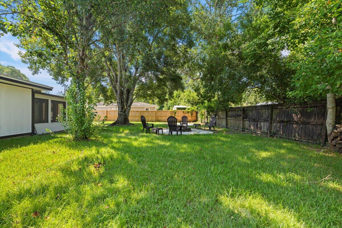 PINE MEADOWS - Residential