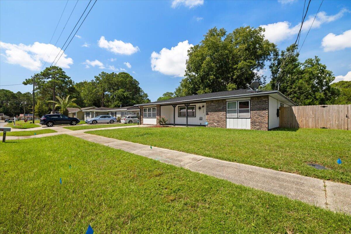 PINE MEADOWS - Residential