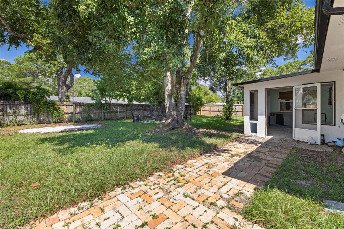 PINE MEADOWS - Residential