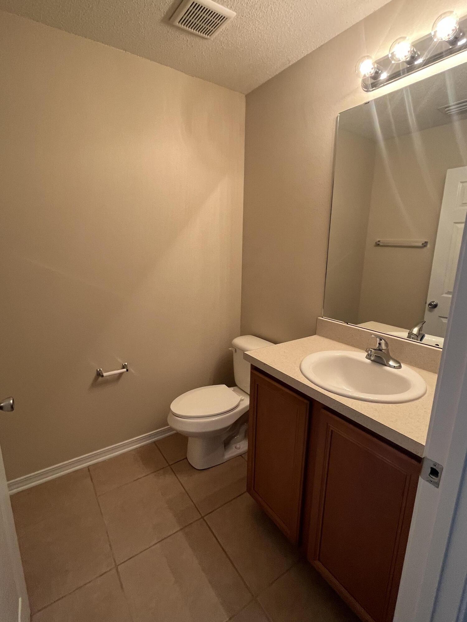 NORTH PARK T/H PH II - Residential Lease