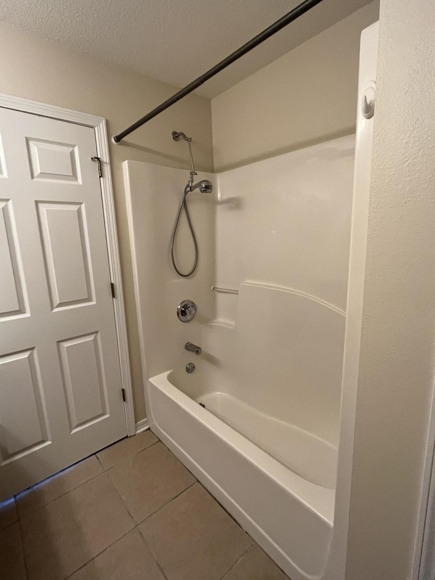 NORTH PARK T/H PH II - Residential Lease