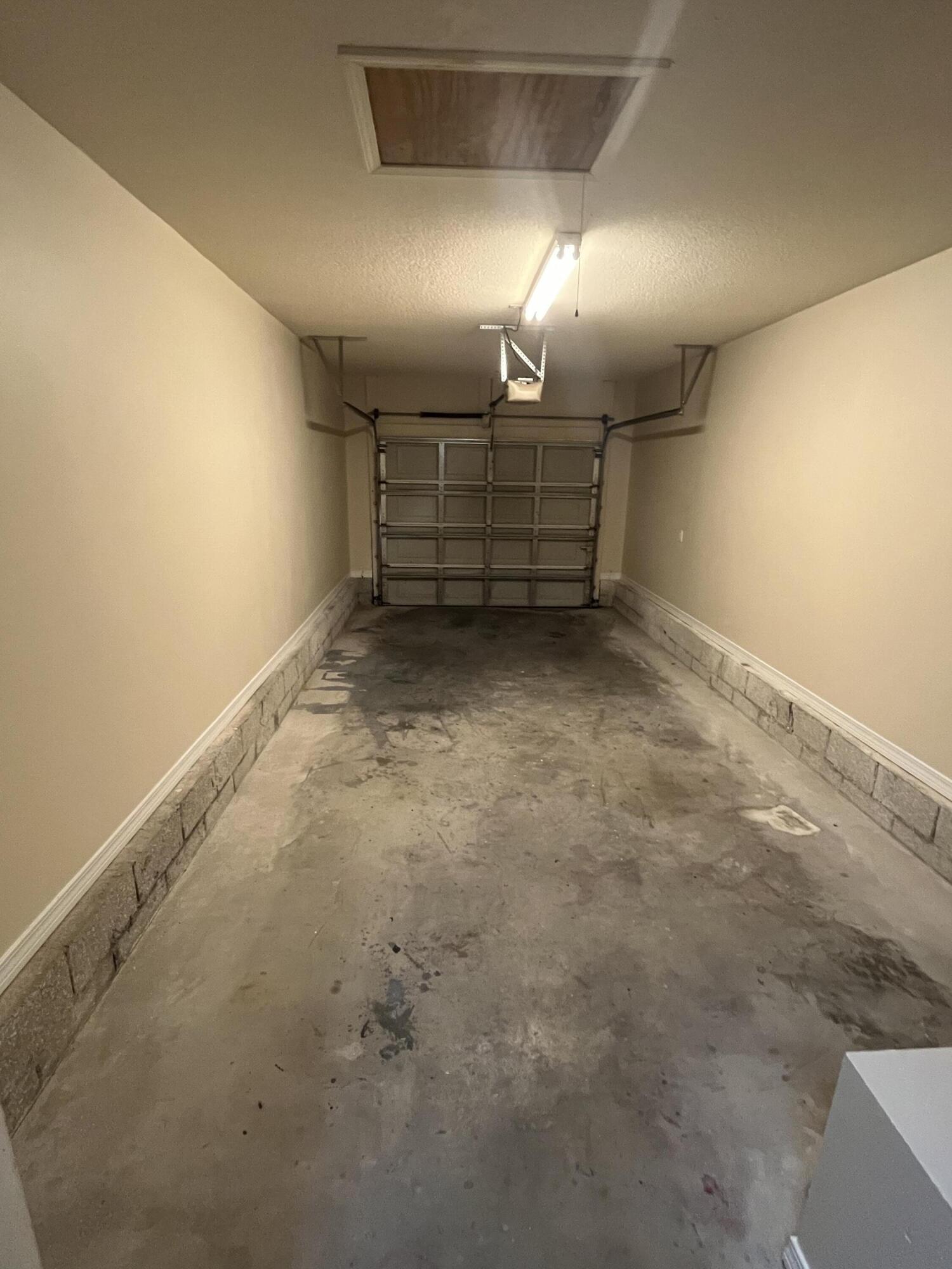 NORTH PARK T/H PH II - Residential Lease