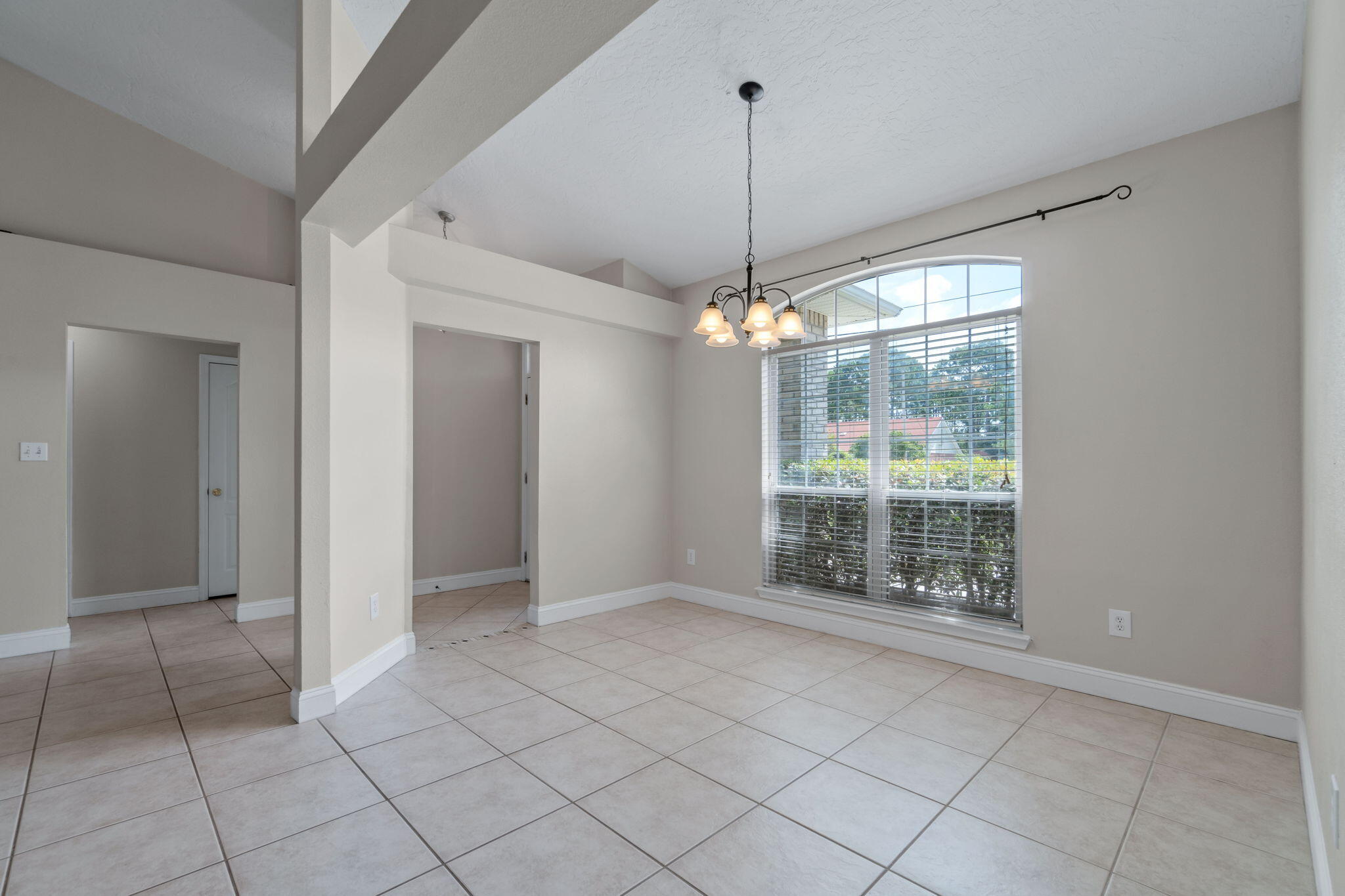 HOLLEY BY THE SEA - Residential