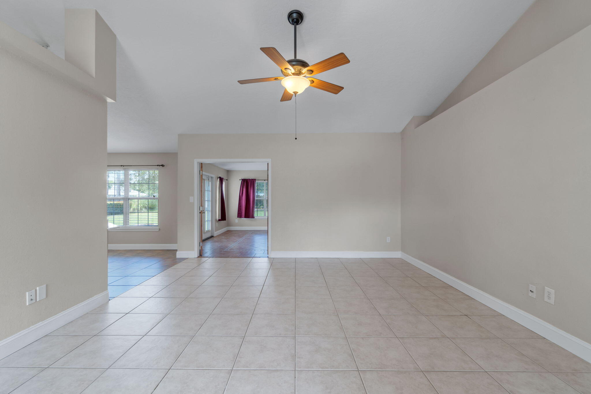 HOLLEY BY THE SEA - Residential