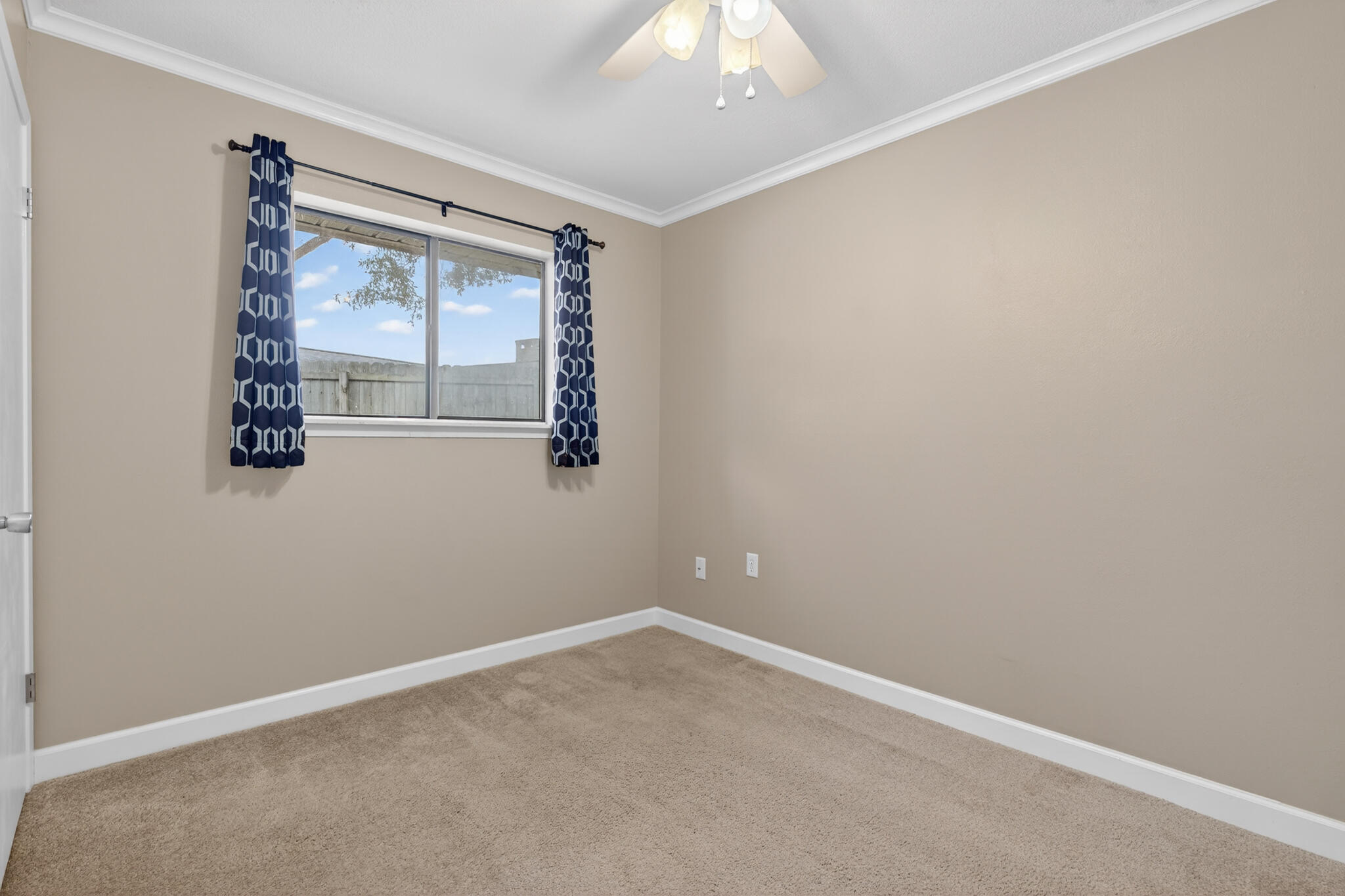 LAKE LORRAINE ESTATES 3 - Residential