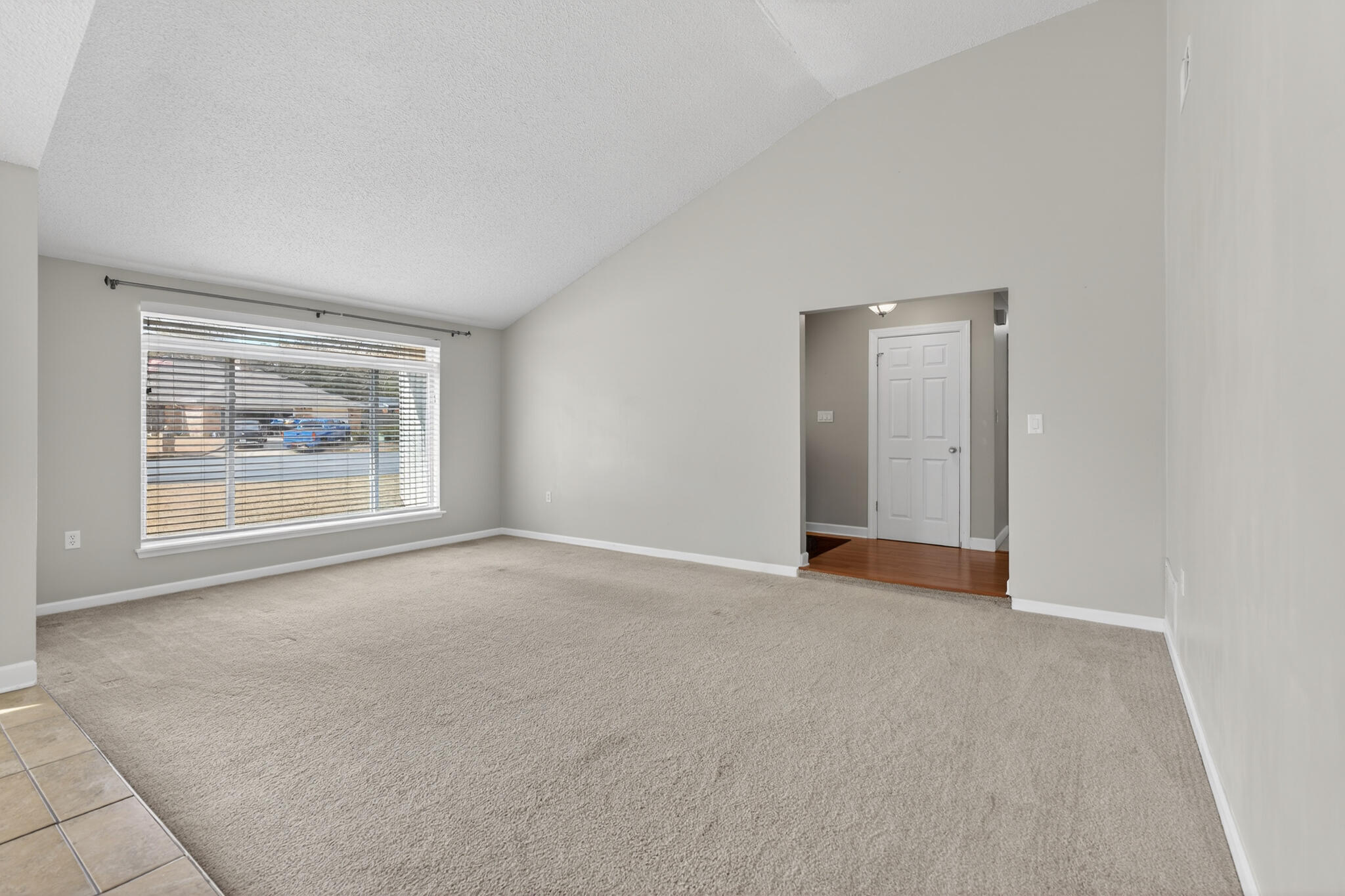 LAKE LORRAINE ESTATES 3 - Residential