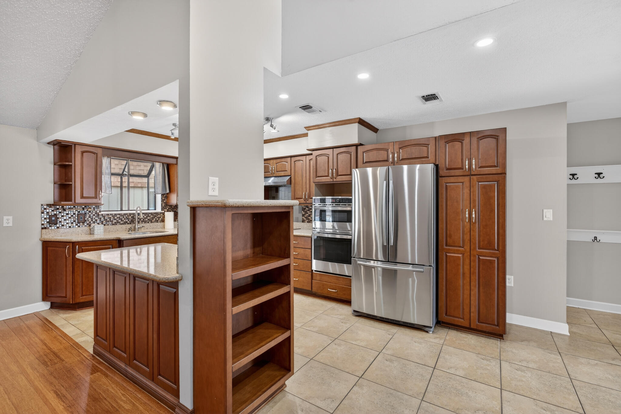 LAKE LORRAINE ESTATES 3 - Residential