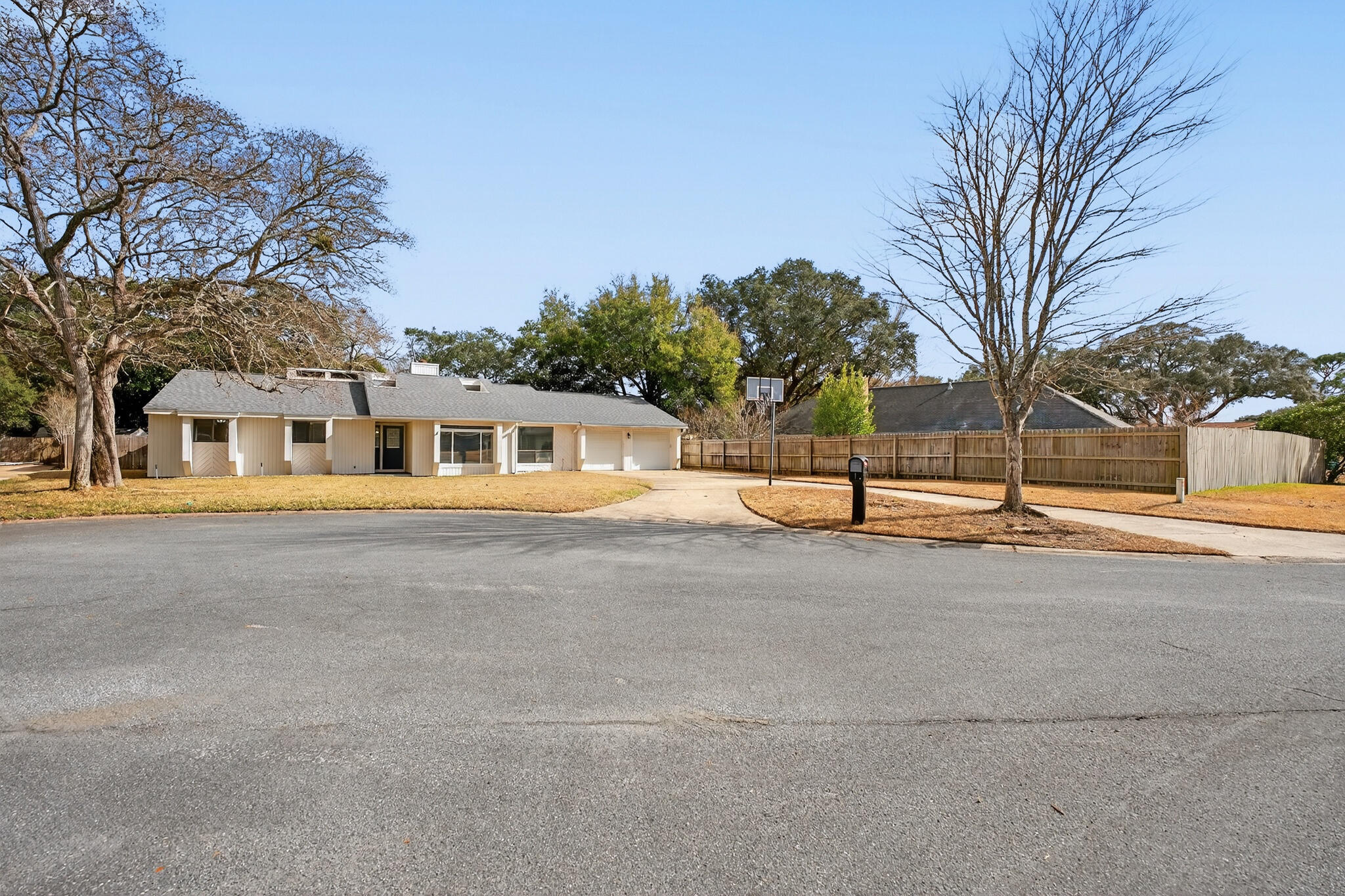 LAKE LORRAINE ESTATES 3 - Residential